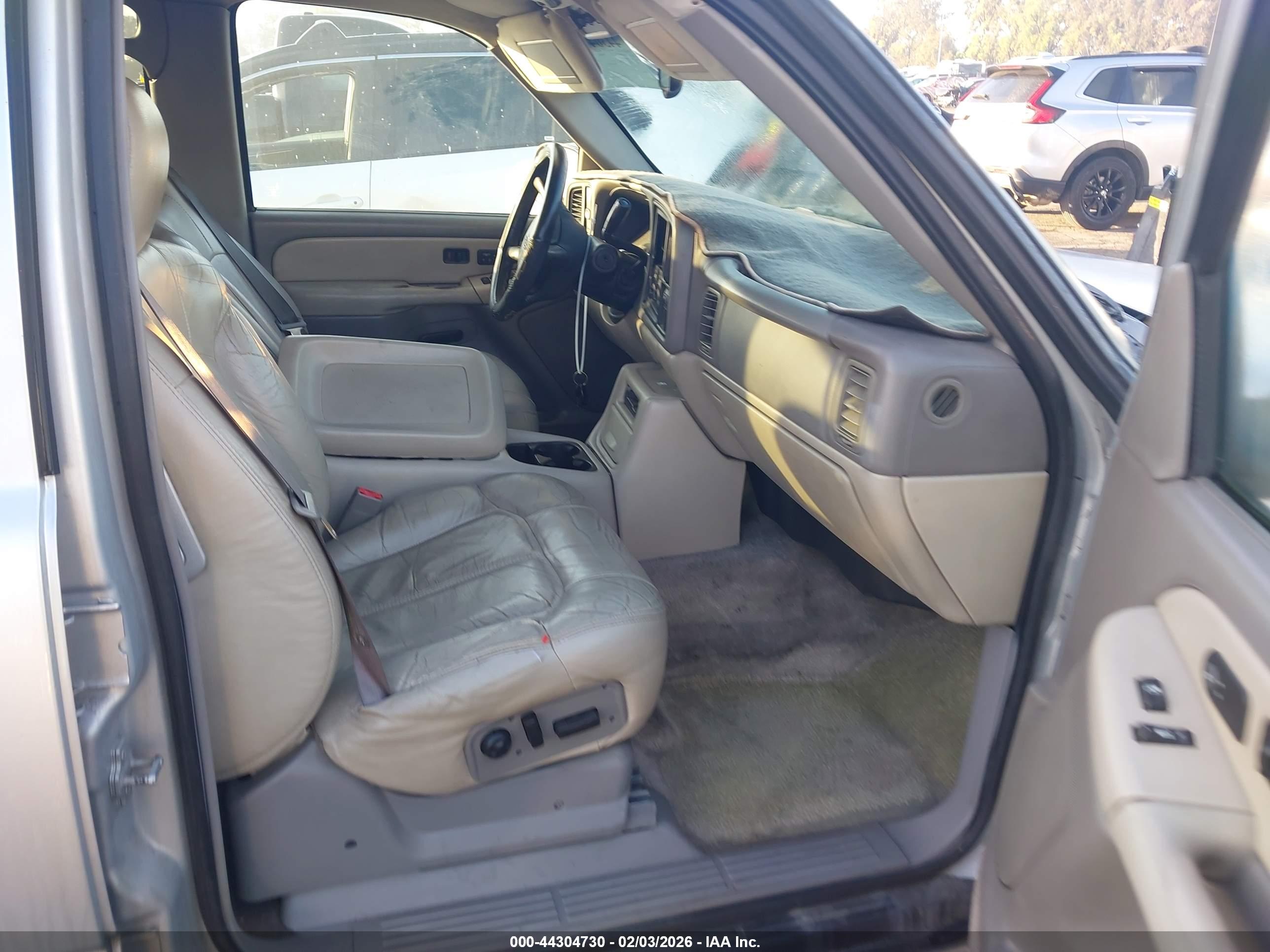 CHEVROLET TAHOE image 5