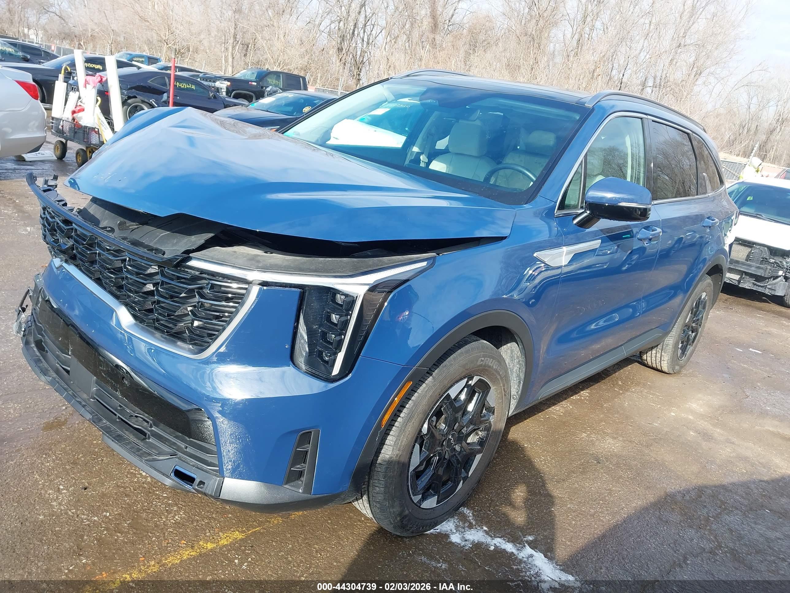 KIA SORENTO image 2