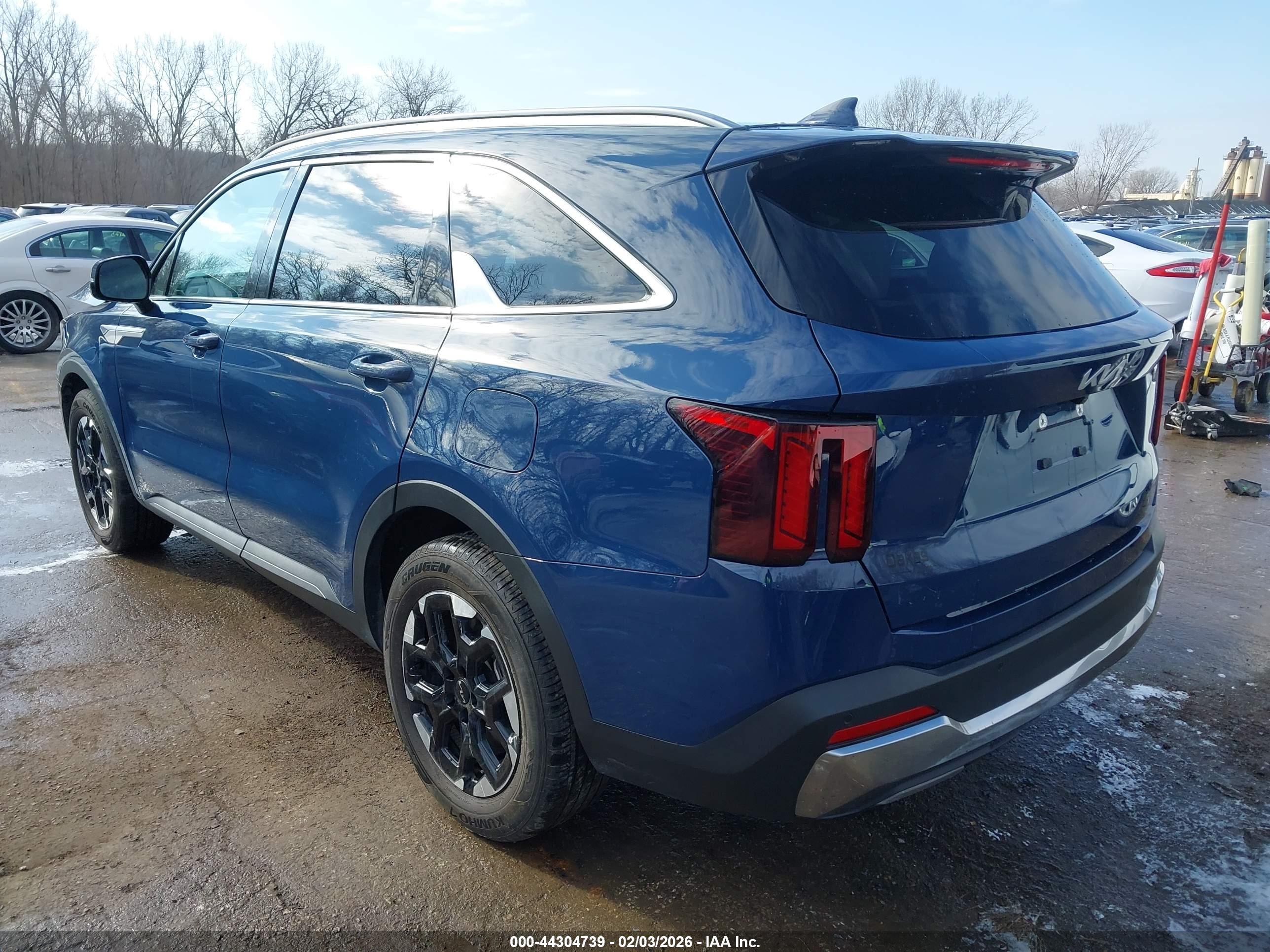 KIA SORENTO image 3