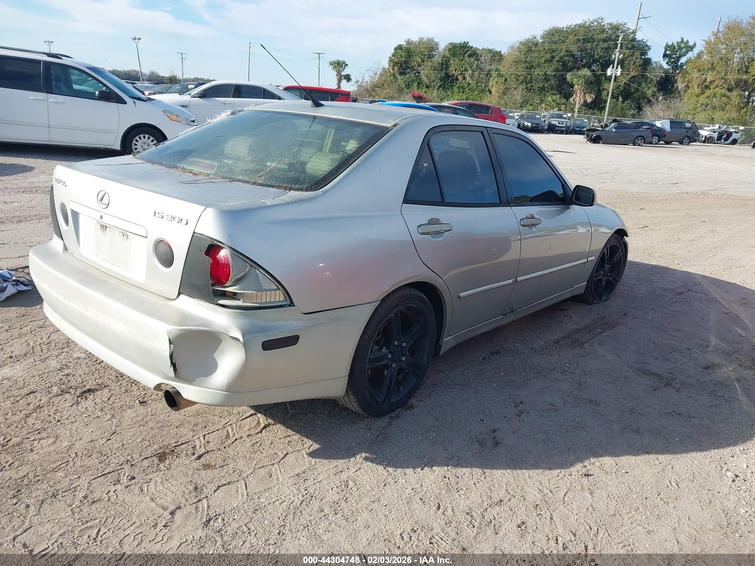 LEXUS IS image 4