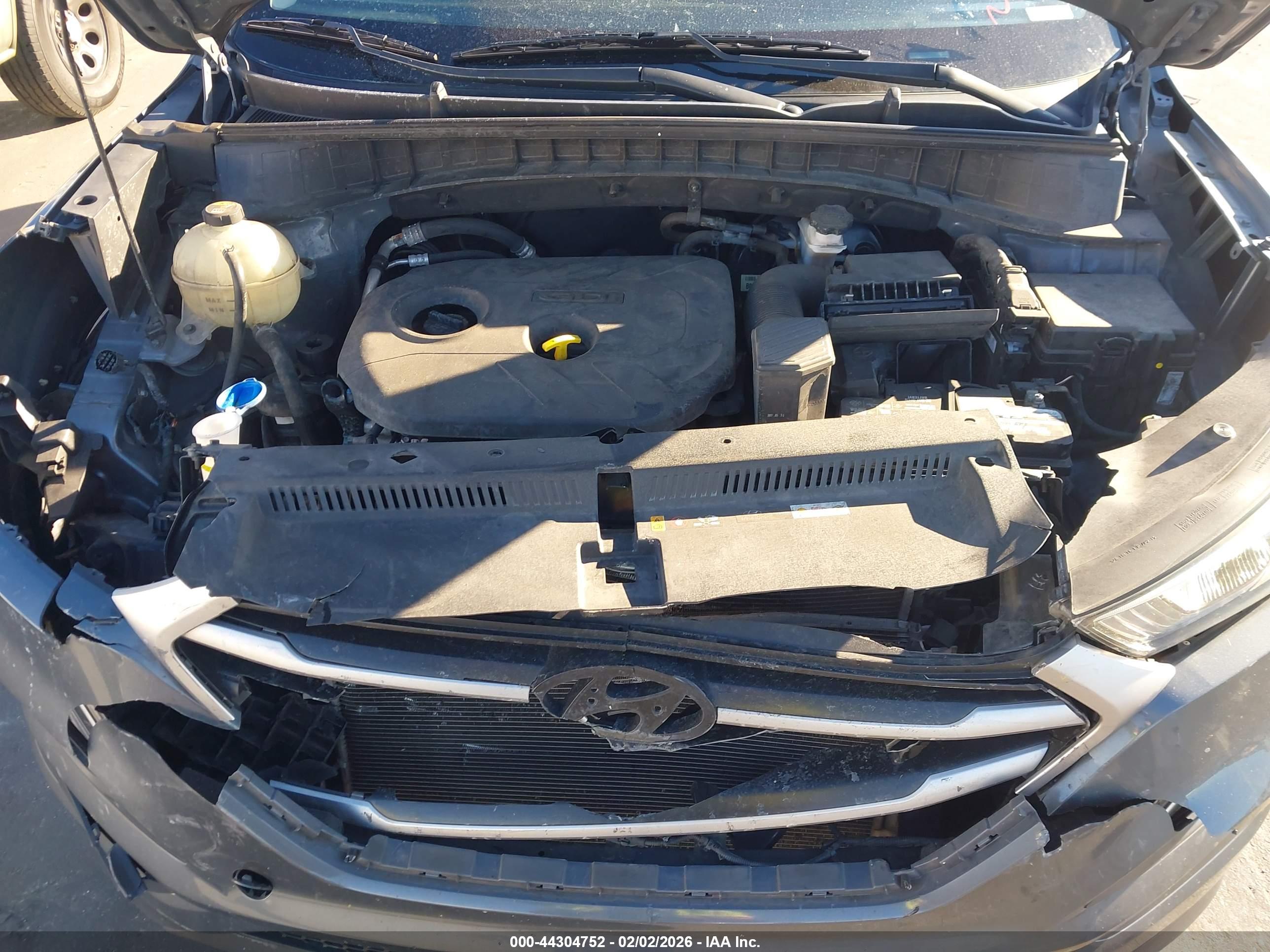 HYUNDAI TUCSON image 10