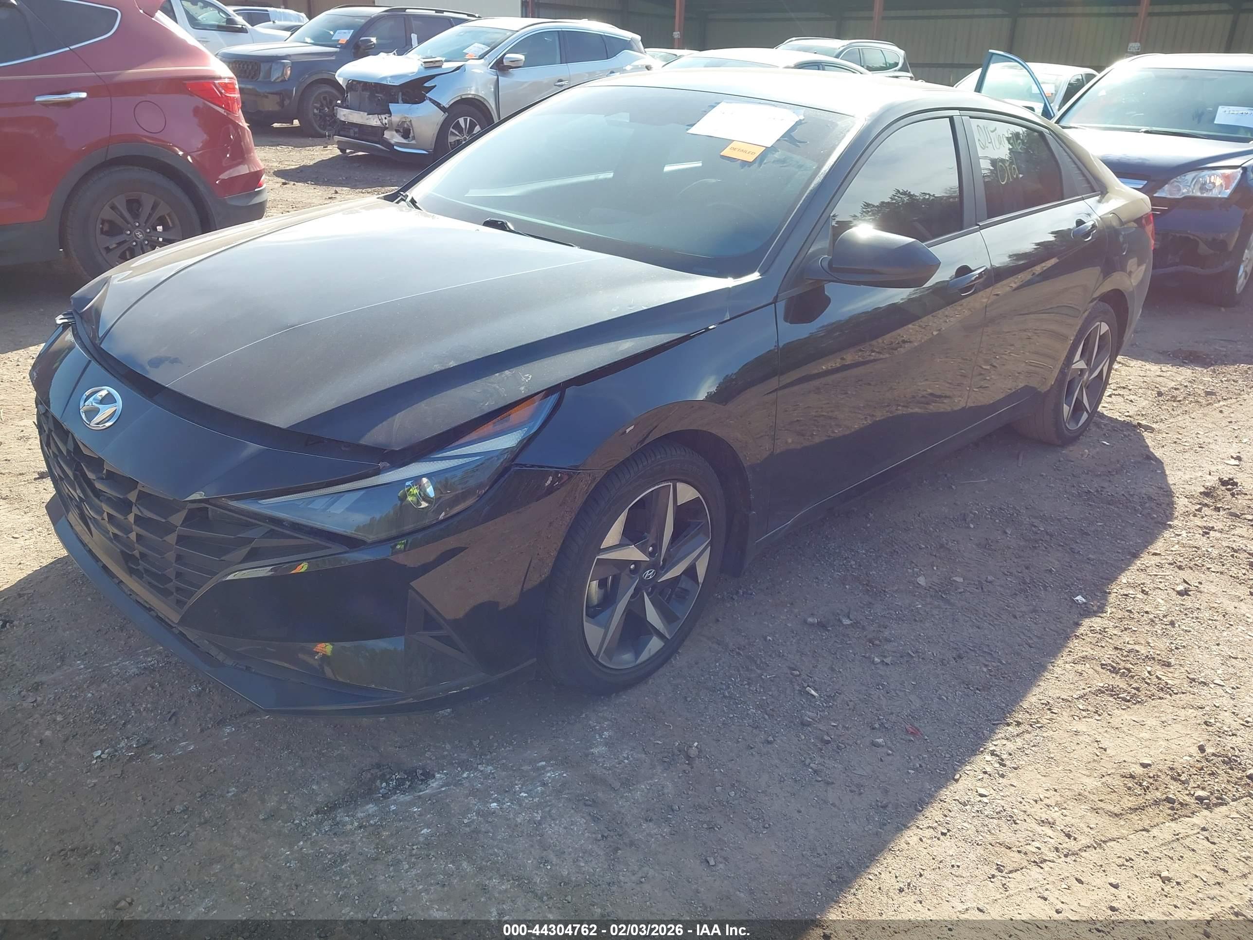 HYUNDAI ELANTRA image 2