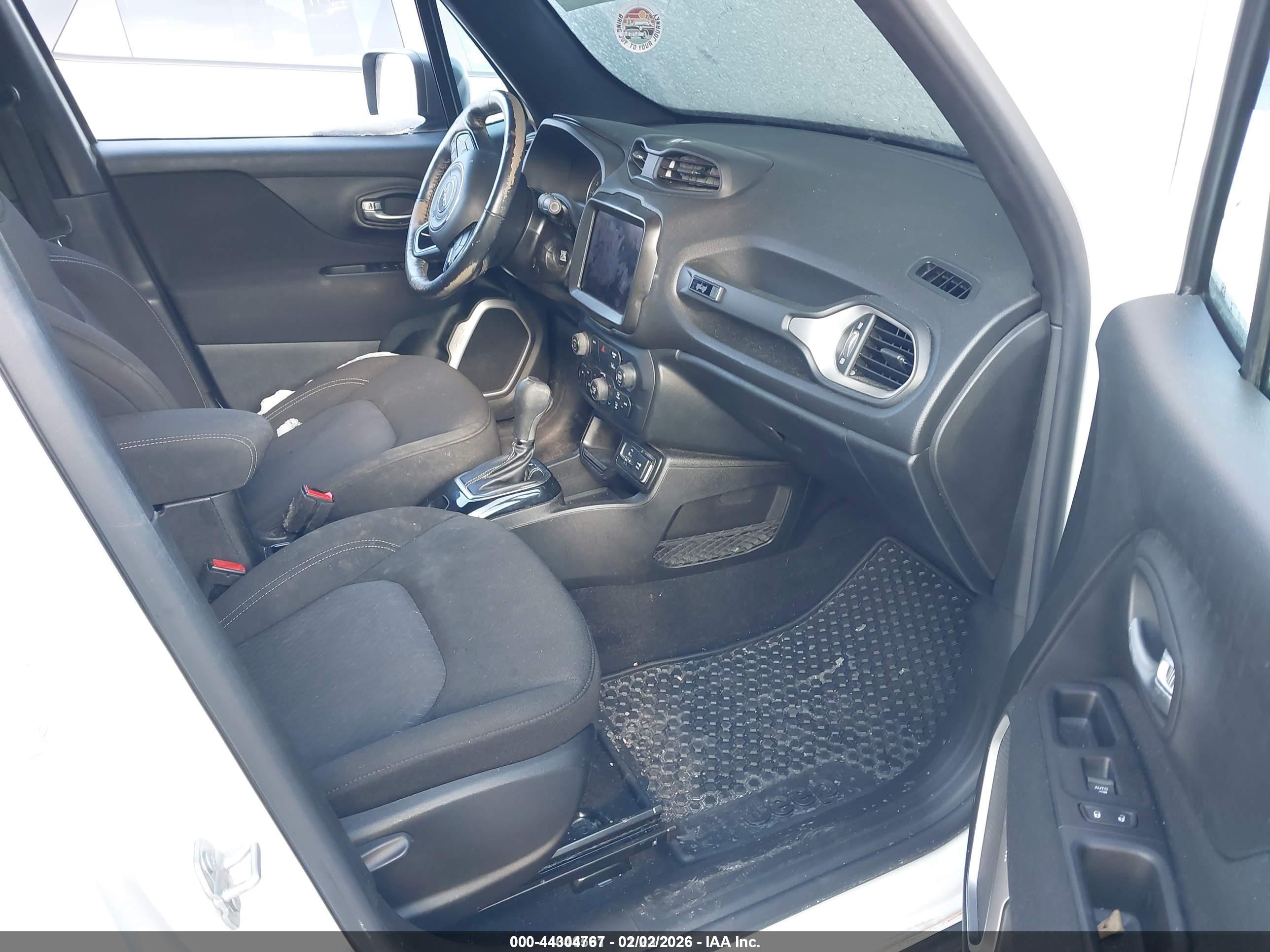 JEEP RENEGADE image 5