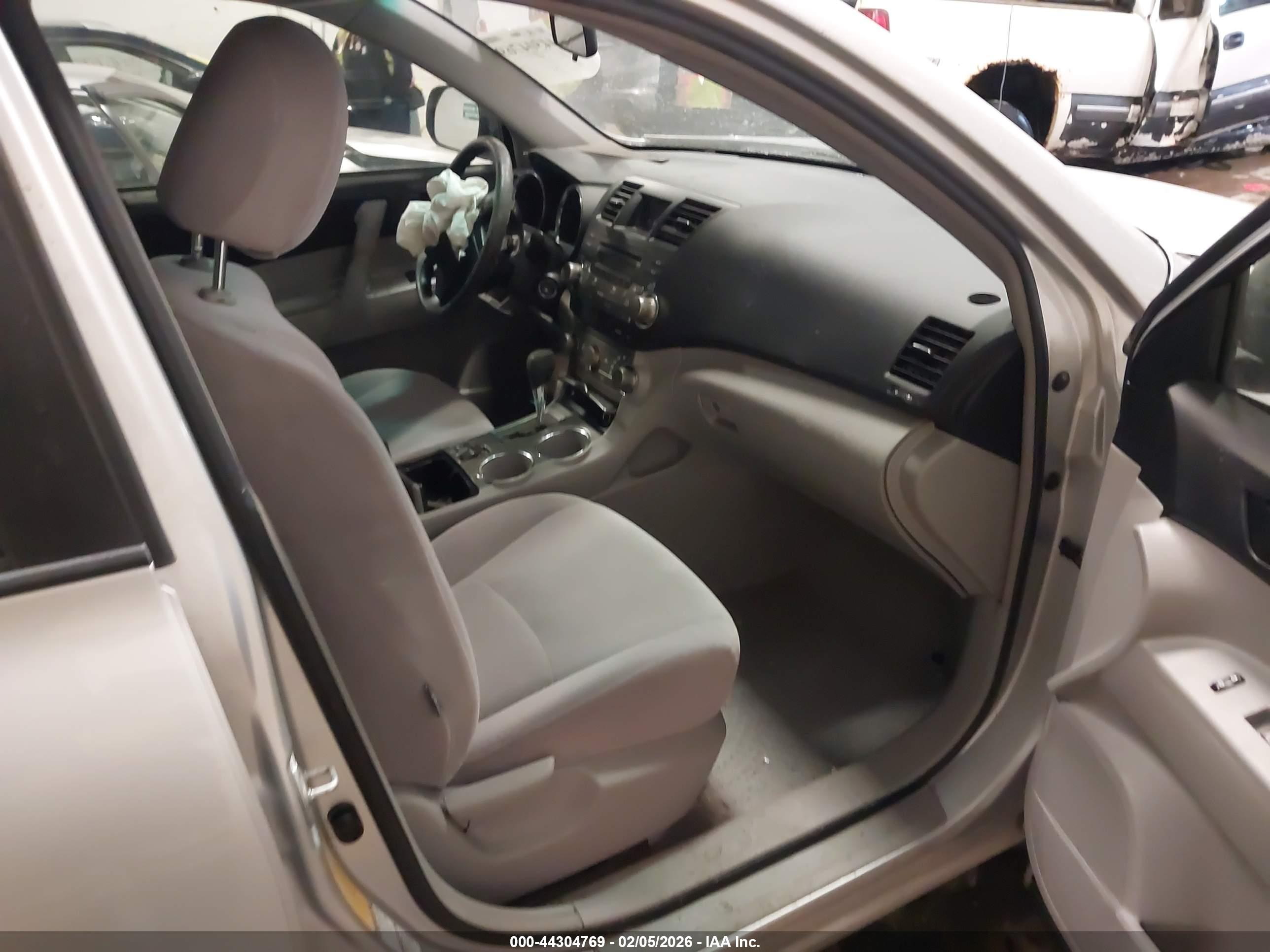 TOYOTA HIGHLANDER image 5