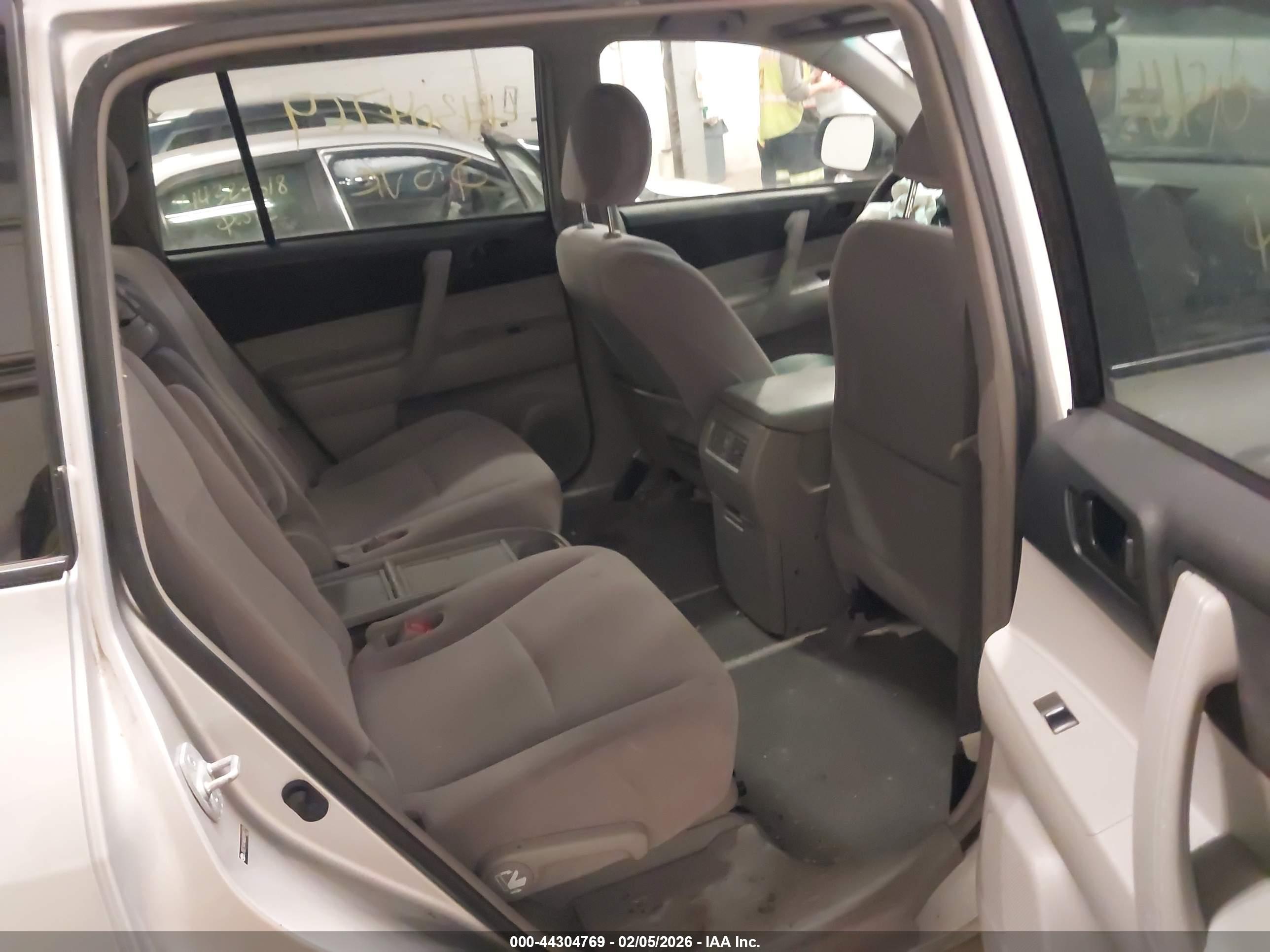 TOYOTA HIGHLANDER image 8