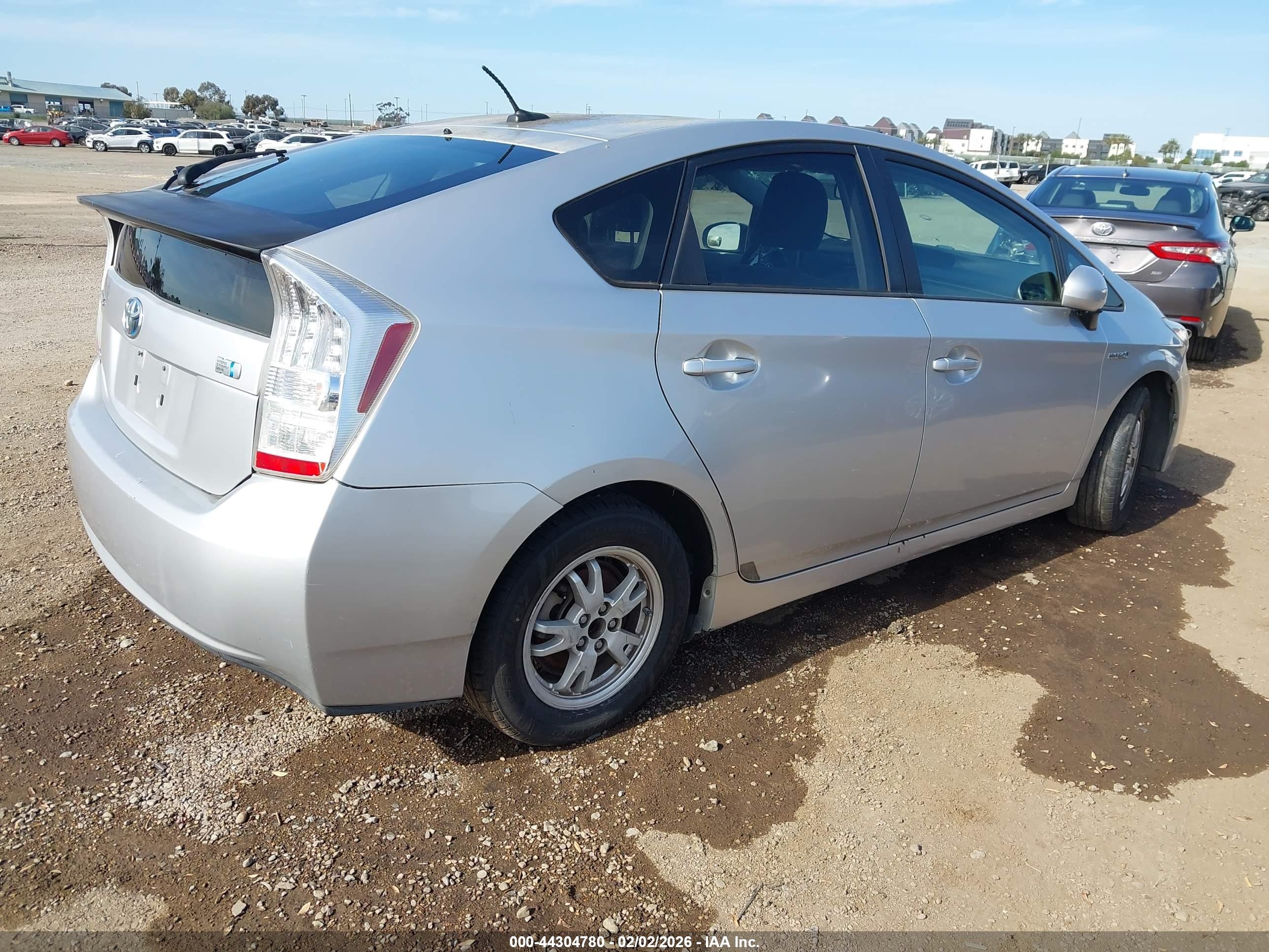 TOYOTA PRIUS image 4