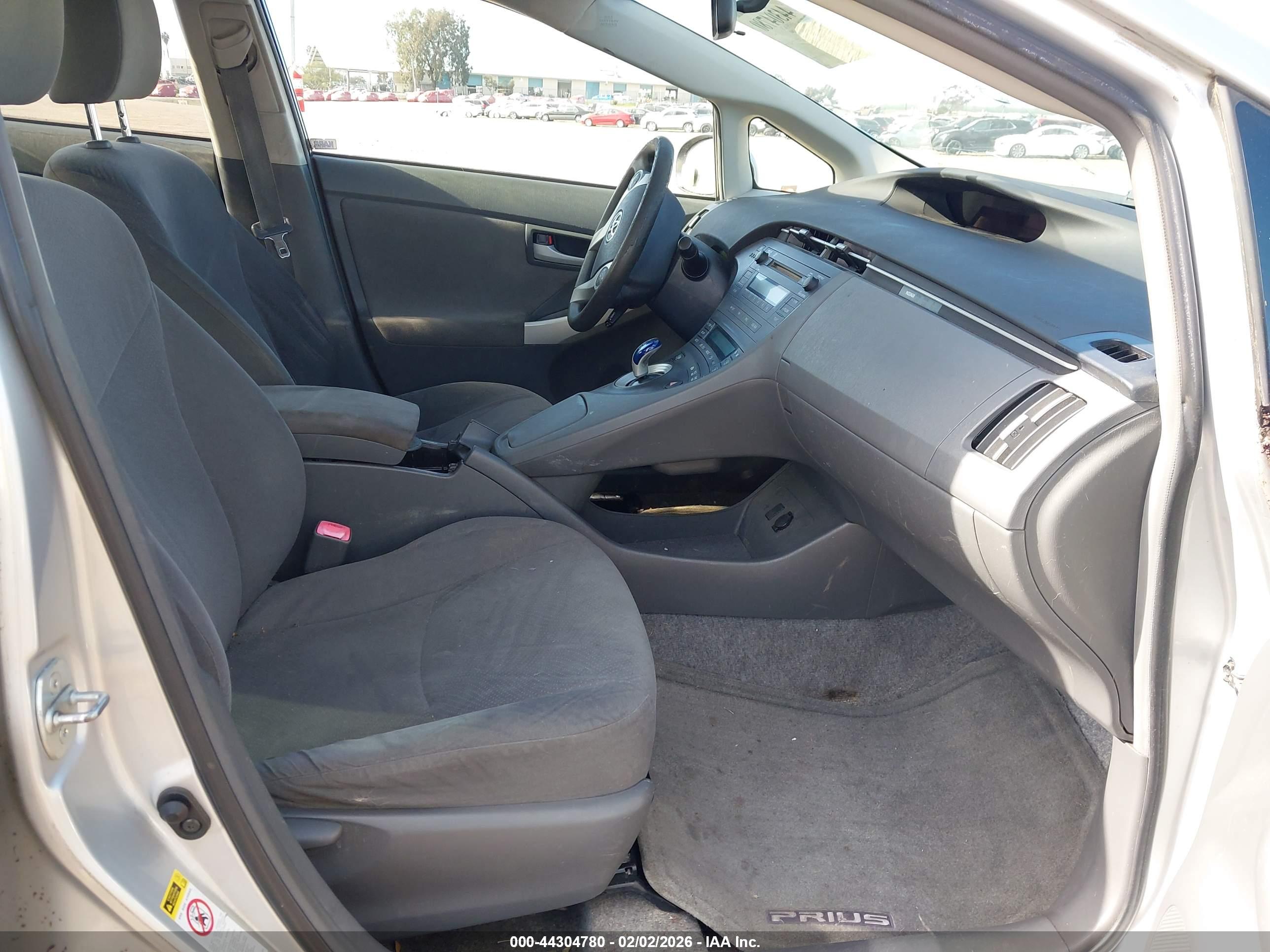 TOYOTA PRIUS image 5