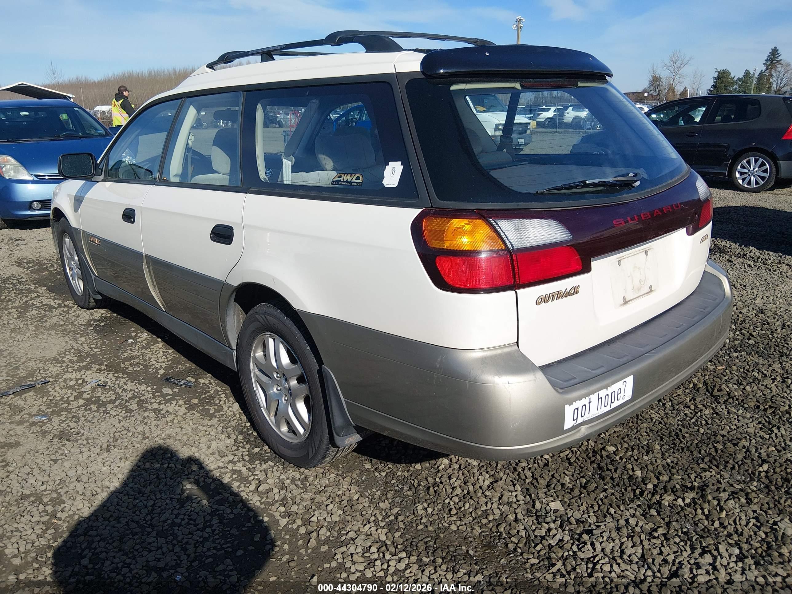 SUBARU OUTBACK image 3