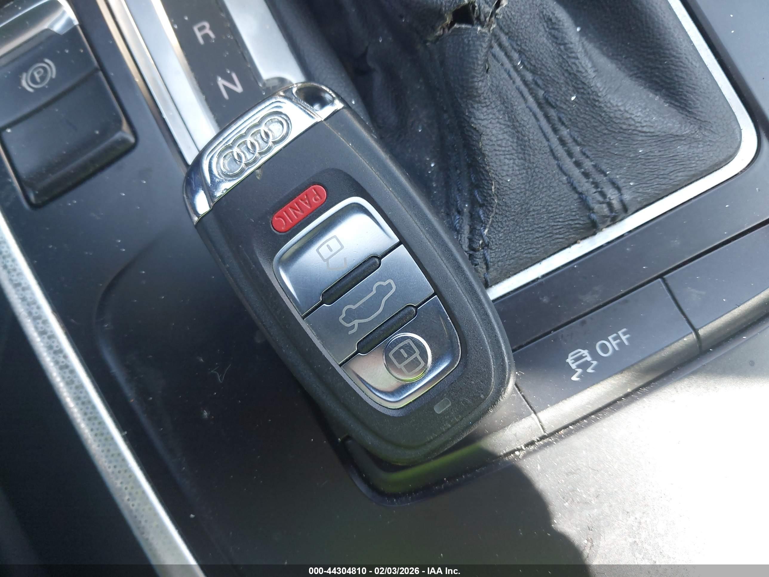 AUDI A4 image 11