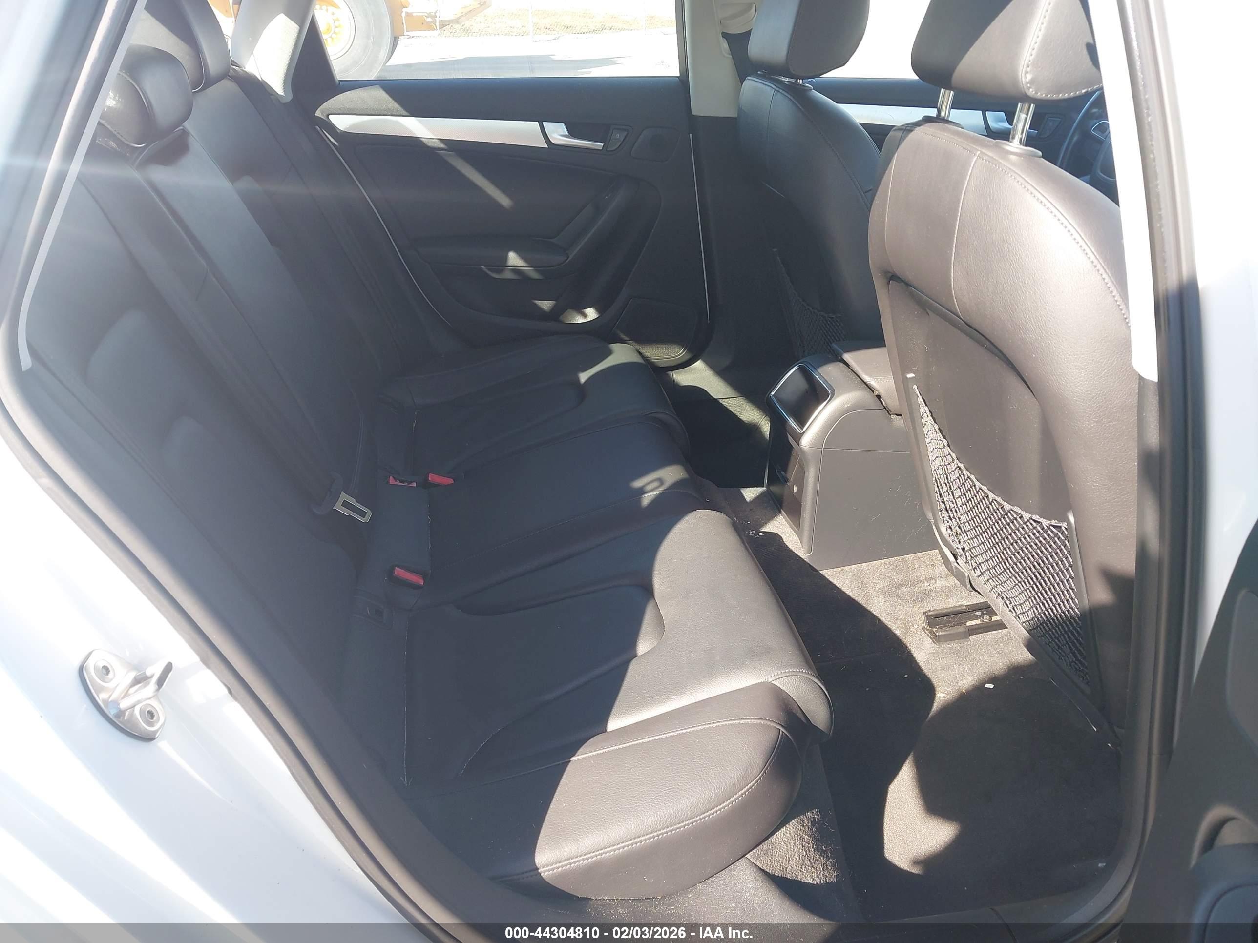 AUDI A4 image 8