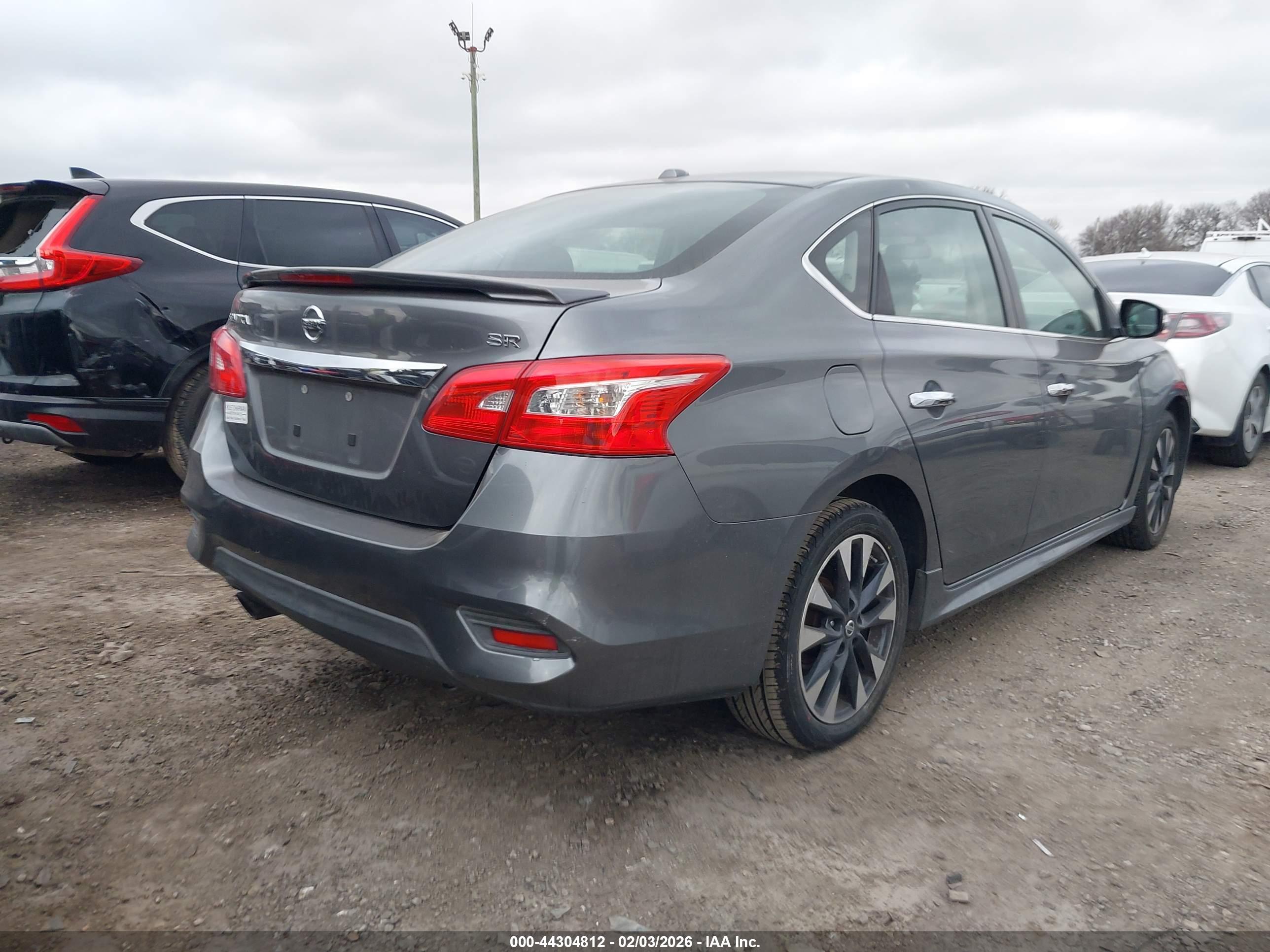 NISSAN SENTRA image 4