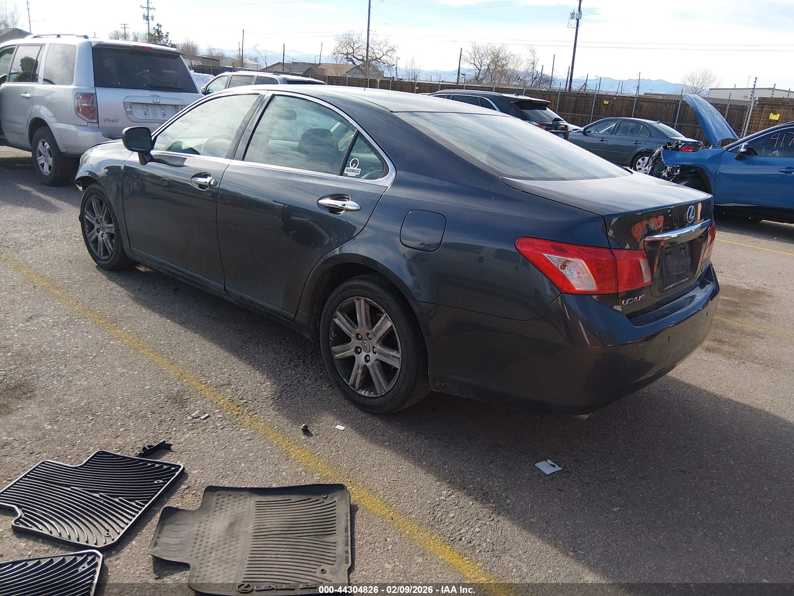 LEXUS ES image 3
