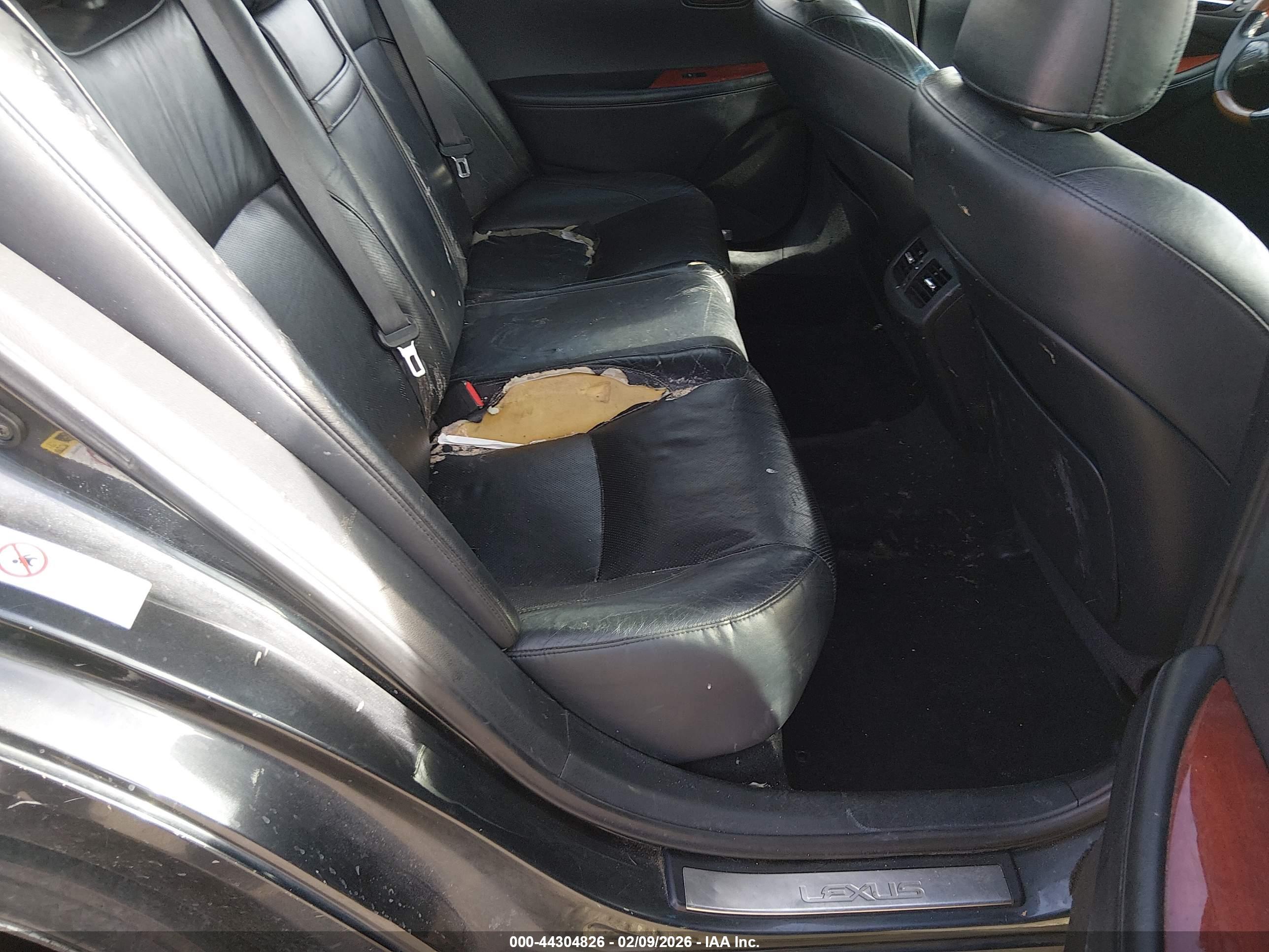 LEXUS ES image 8
