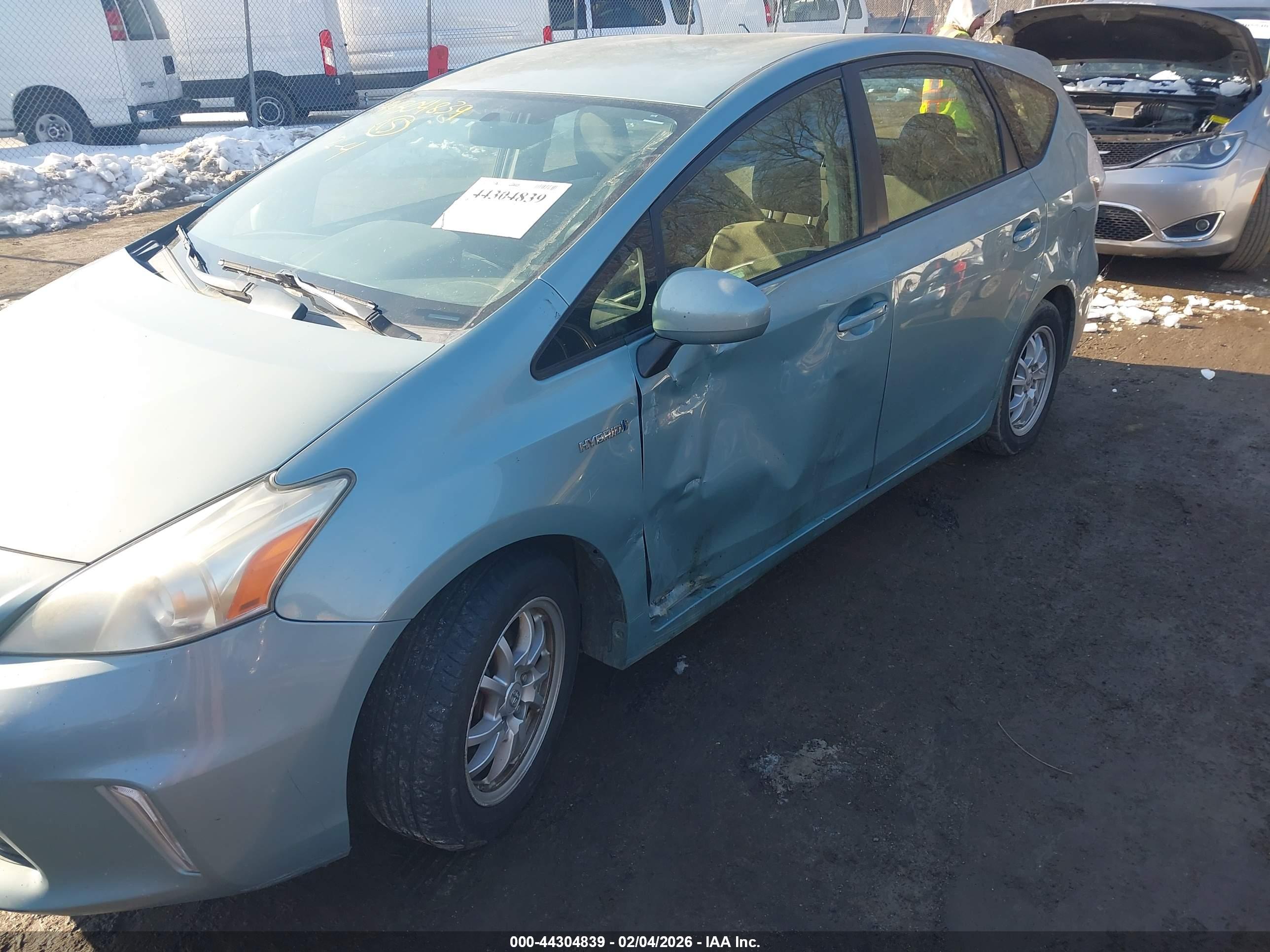 TOYOTA PRIUS image 6