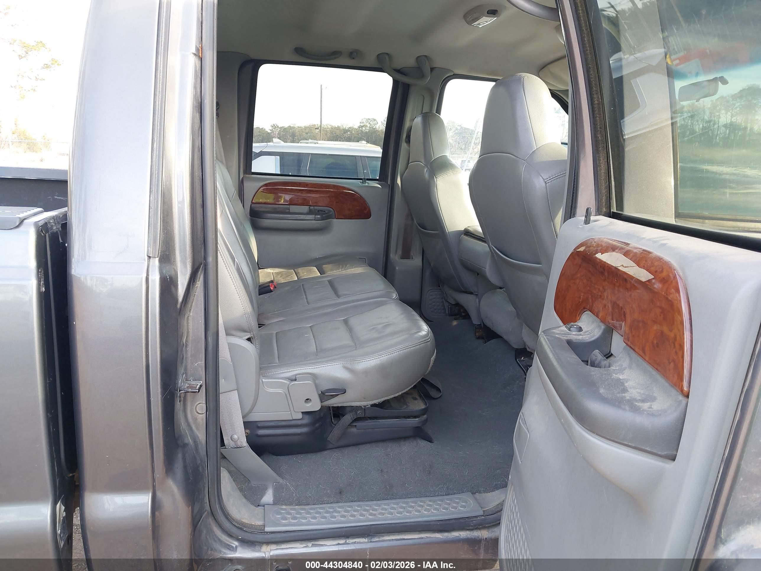 FORD F-250 image 8