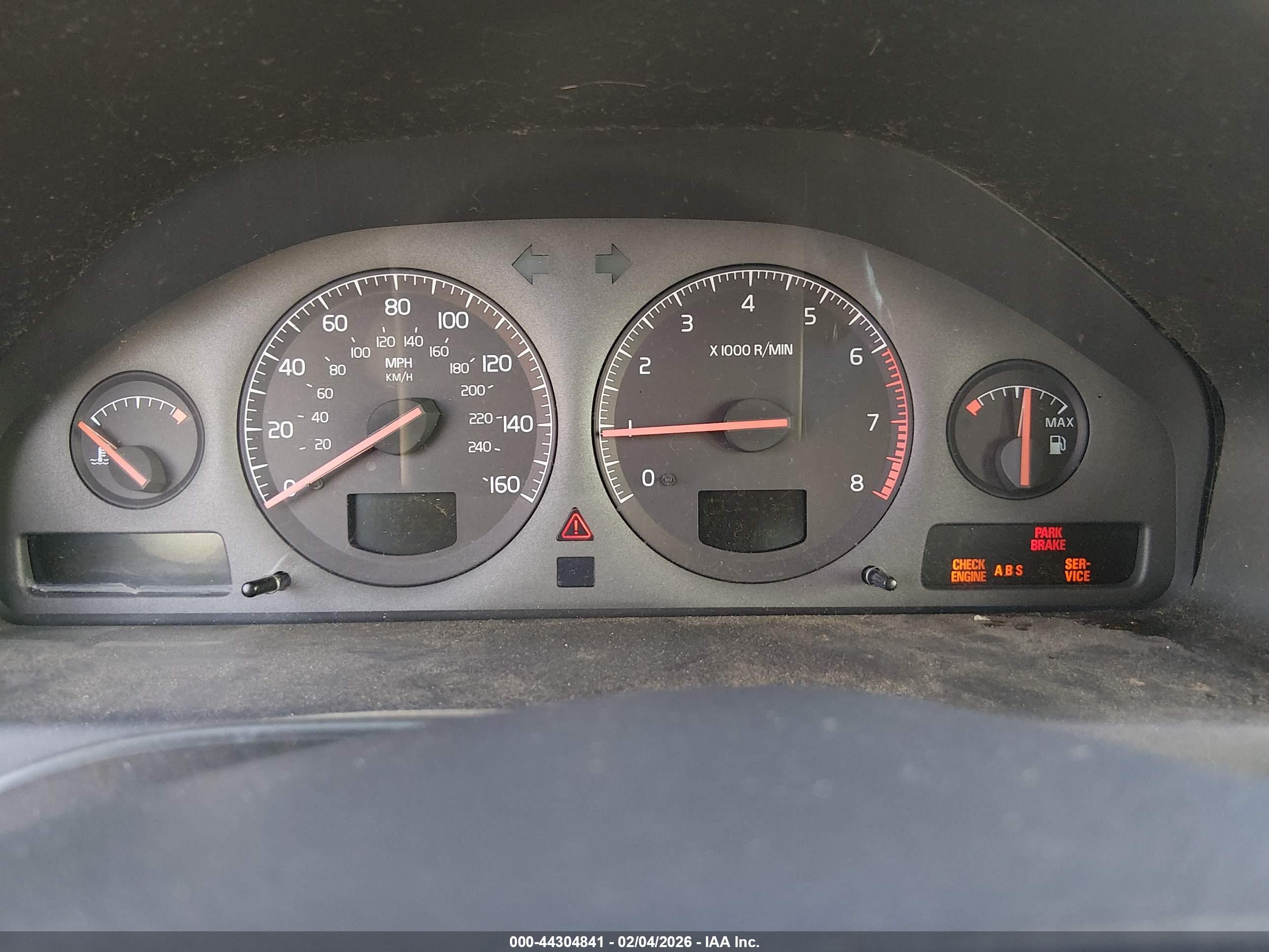 VOLVO V70 image 7