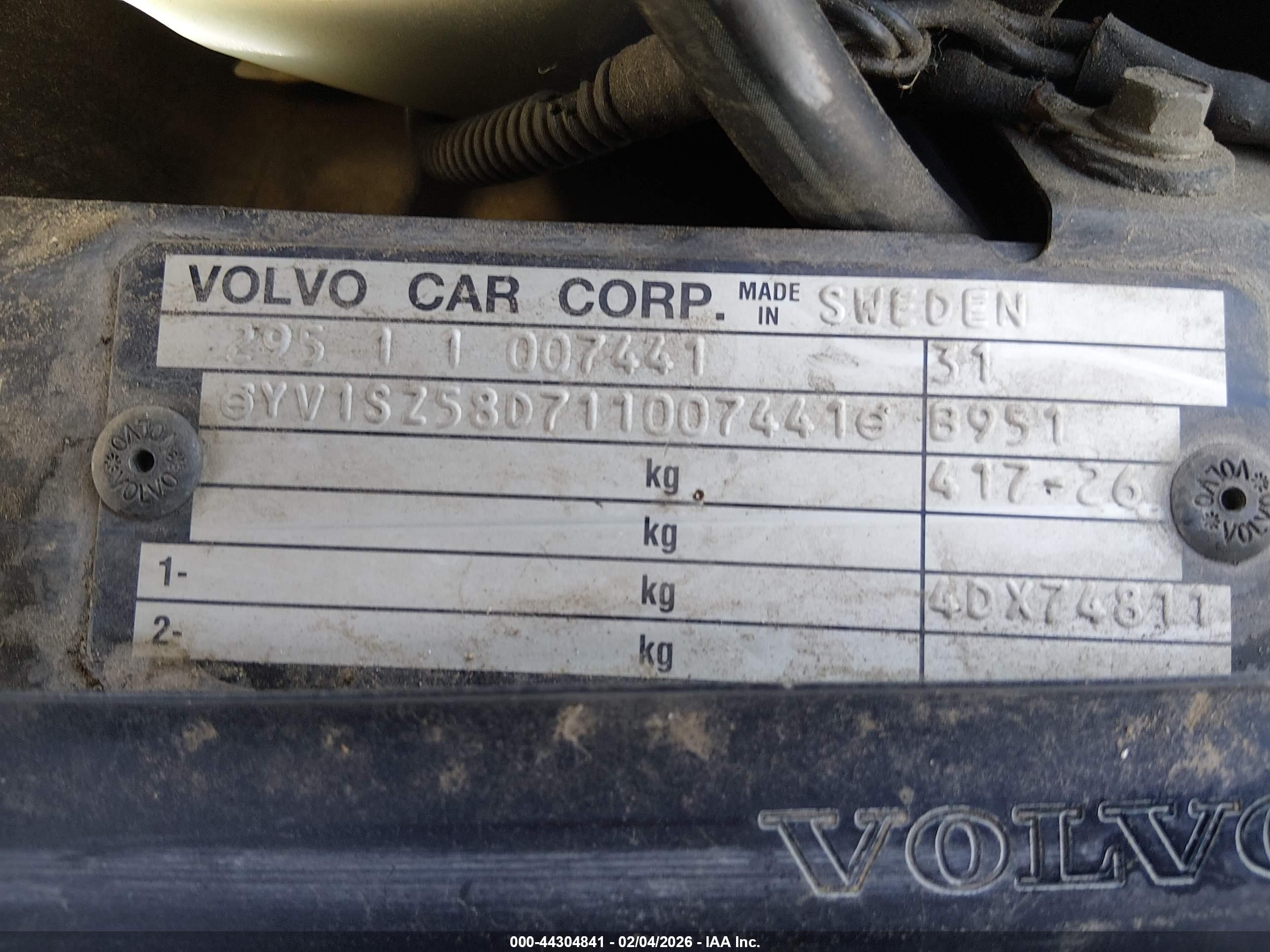 VOLVO V70 image 9