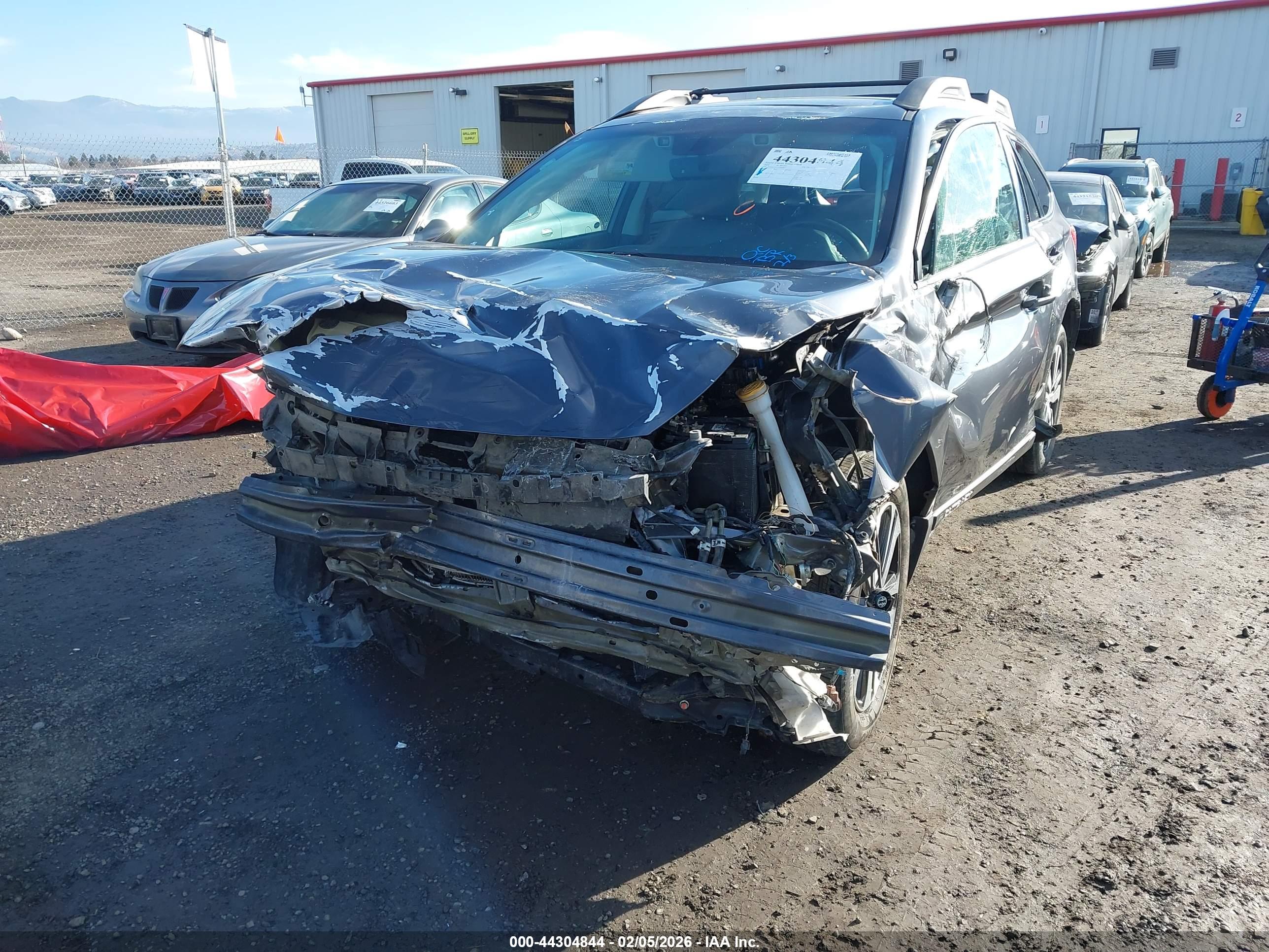 SUBARU OUTBACK image 6