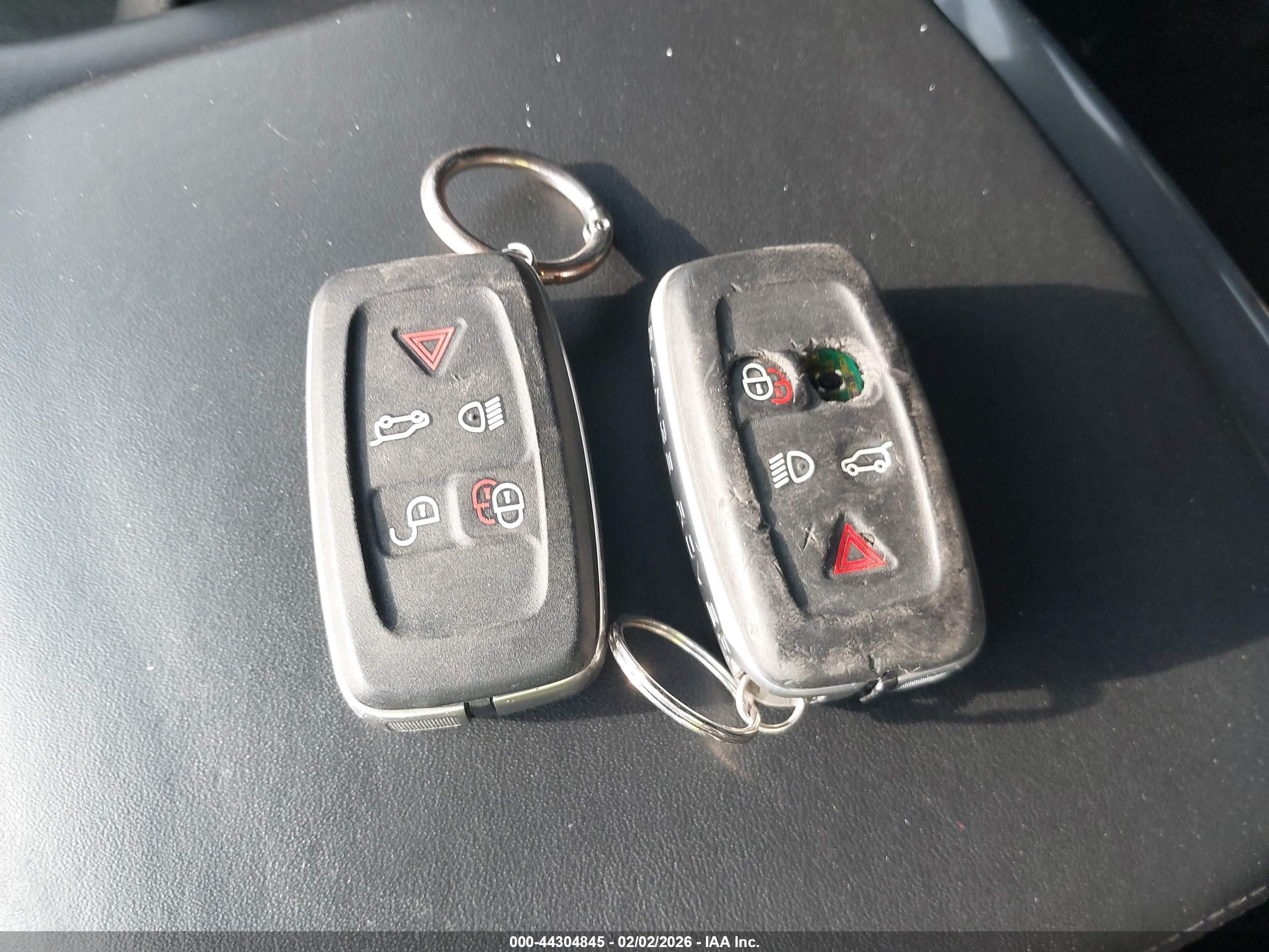LAND ROVER image 11