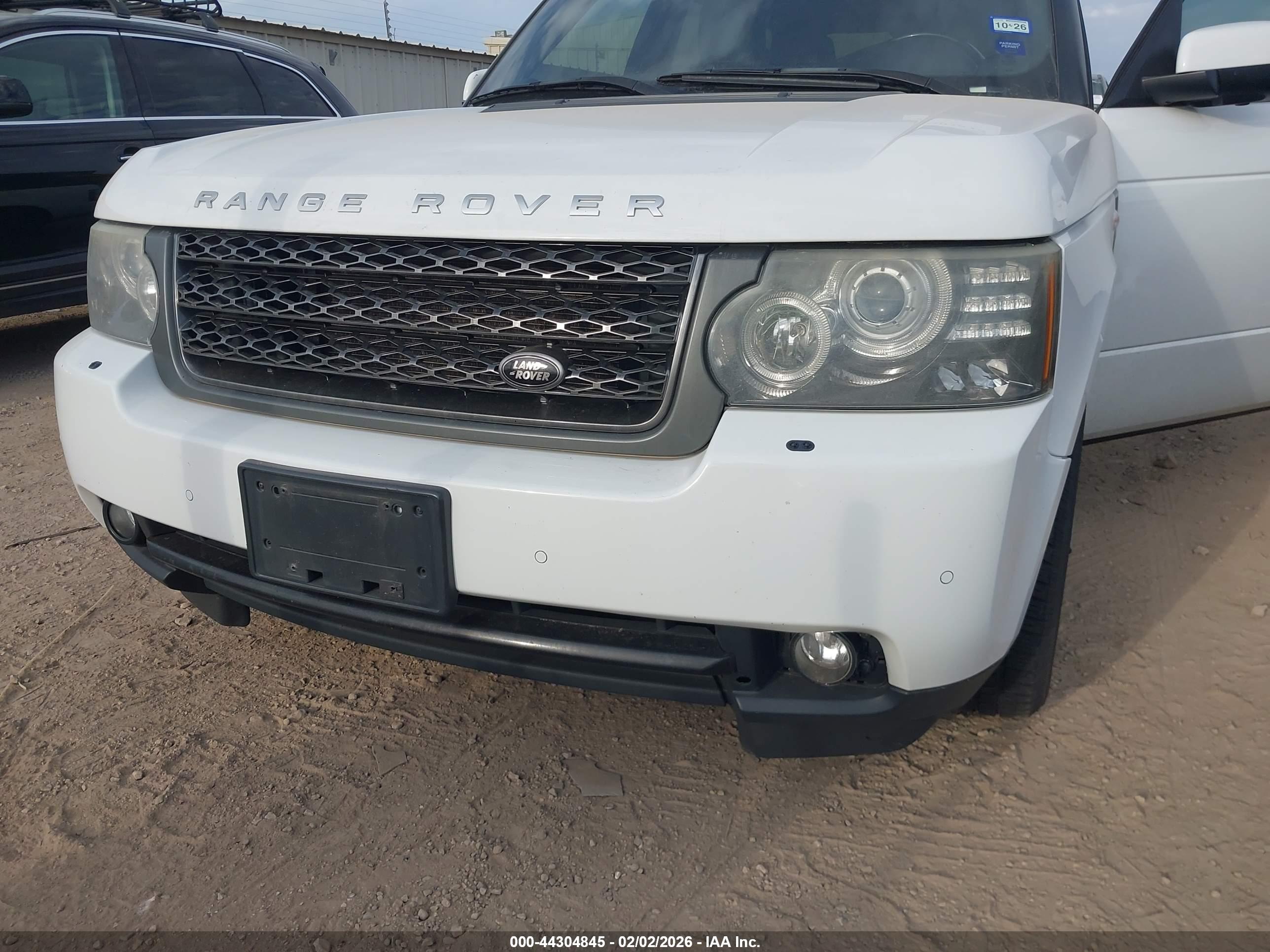 LAND ROVER image 6
