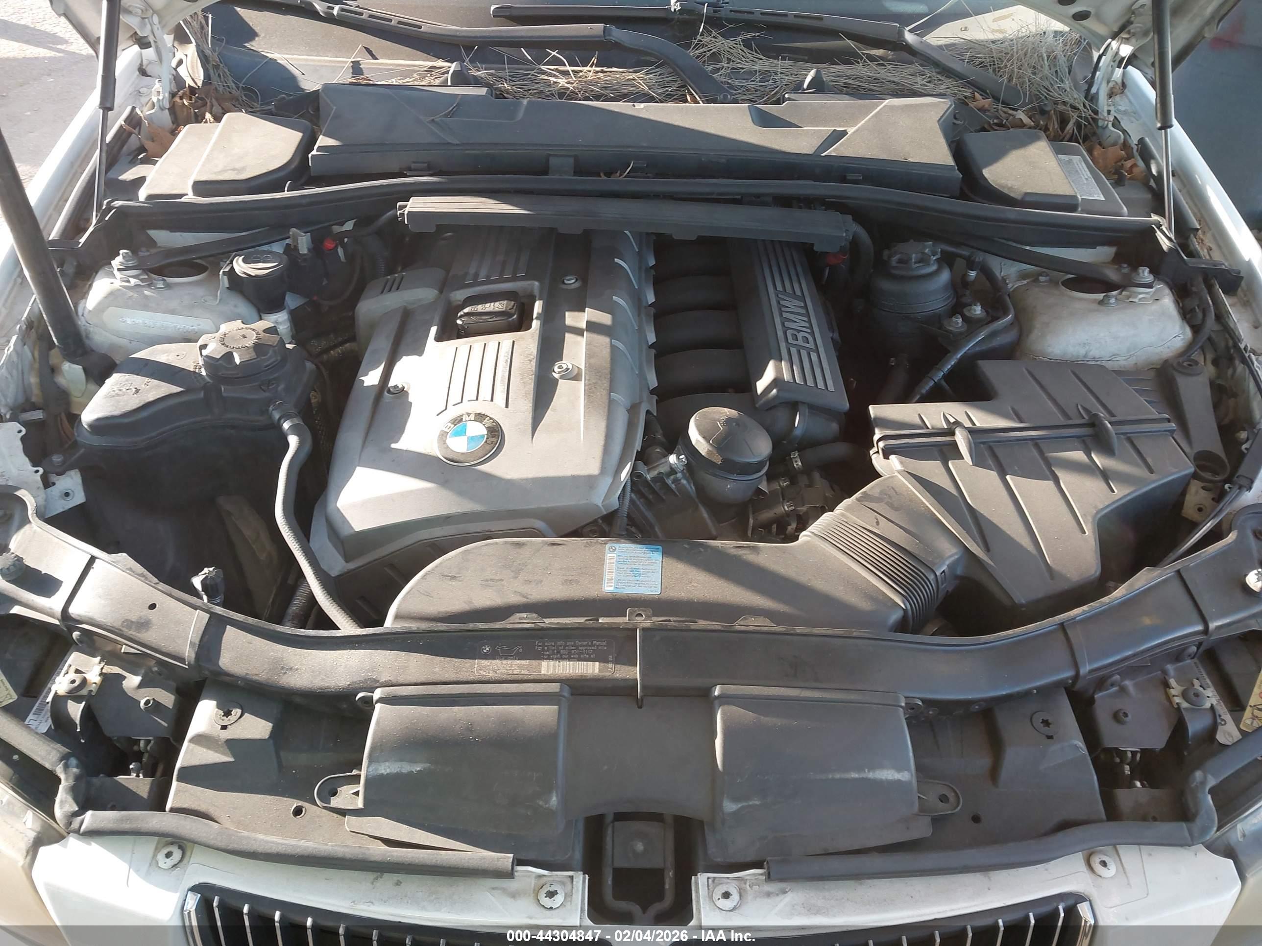 BMW 330I image 10