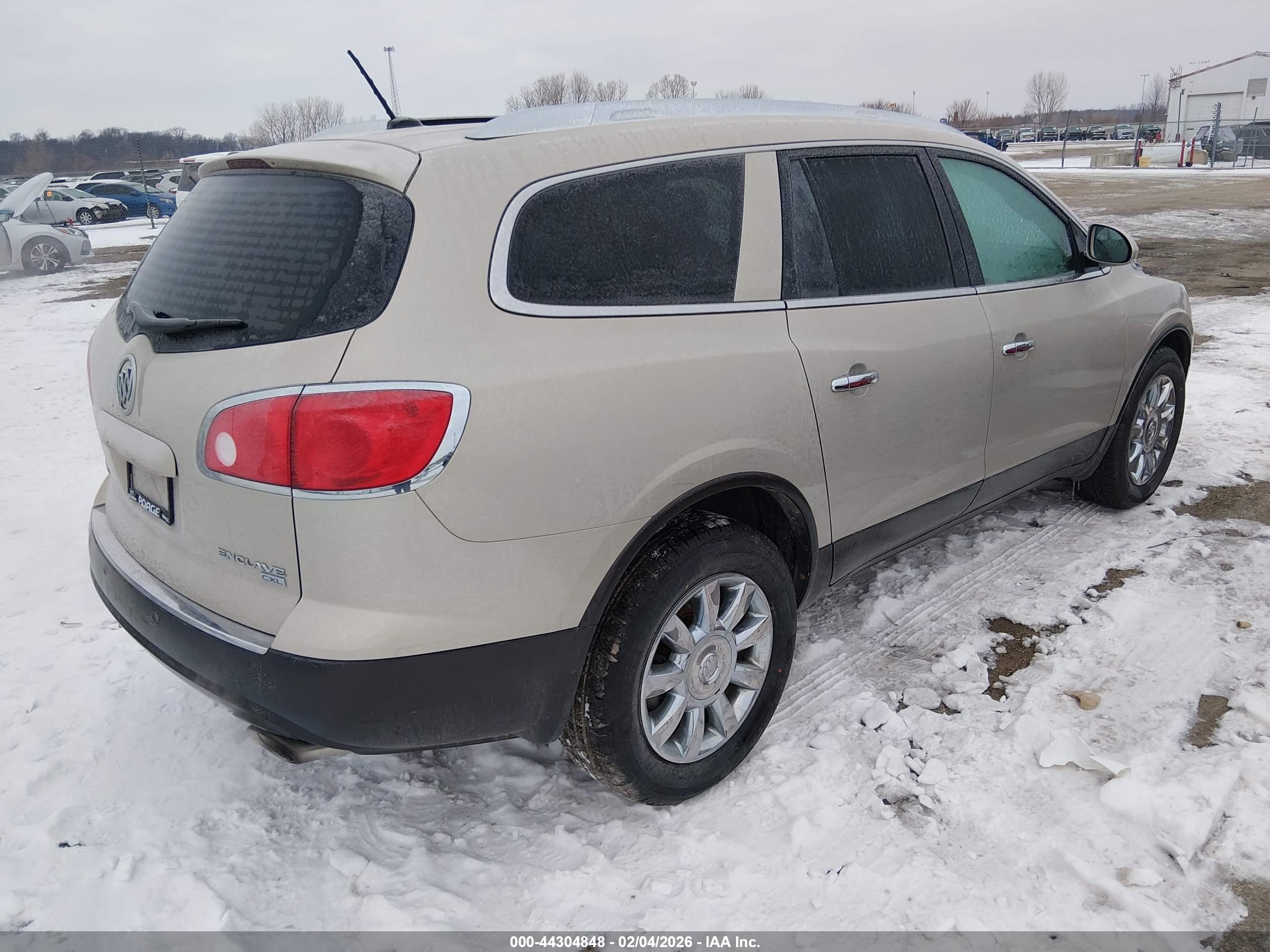 BUICK ENCLAVE image 4