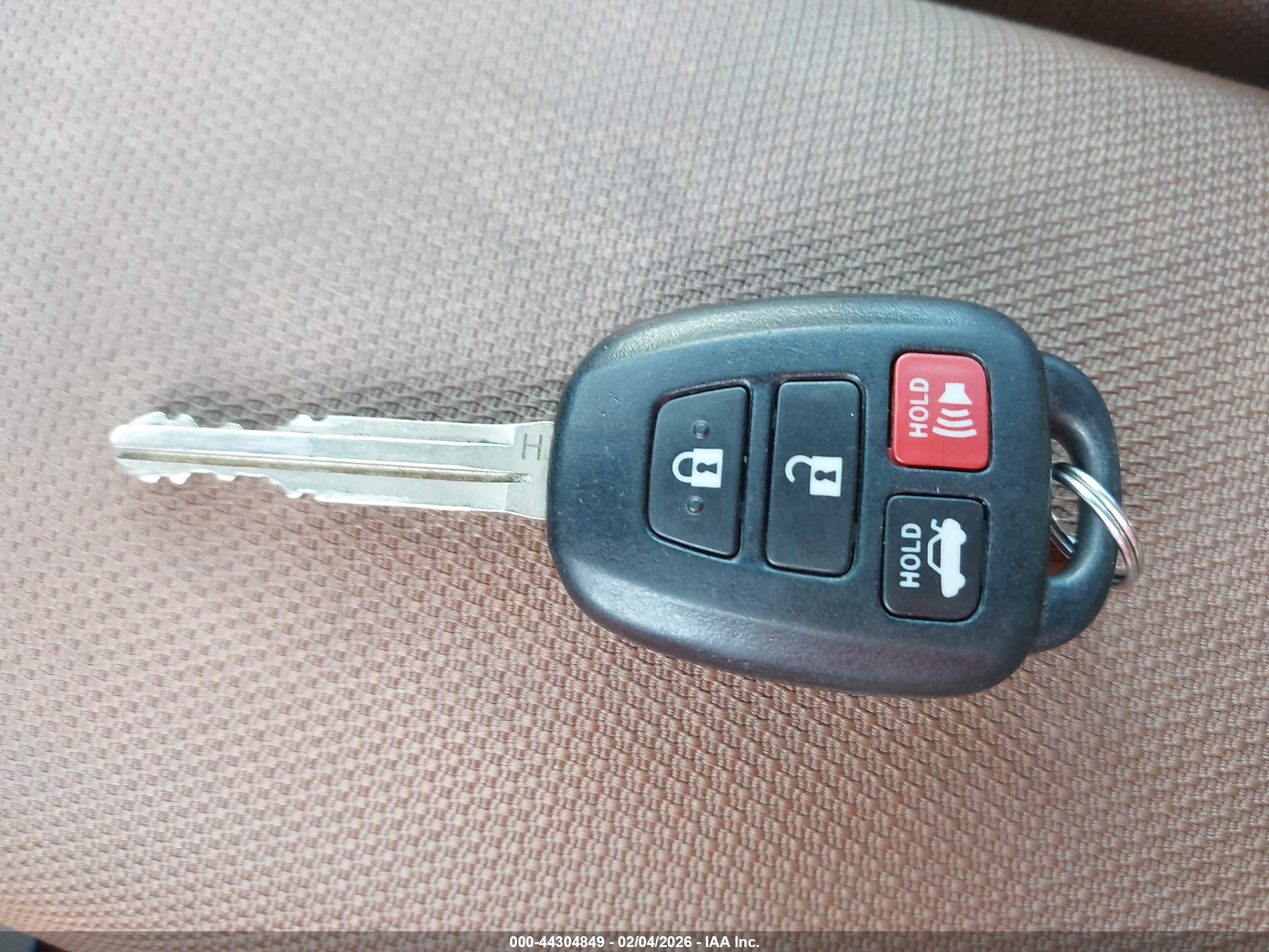 TOYOTA COROLLA image 11