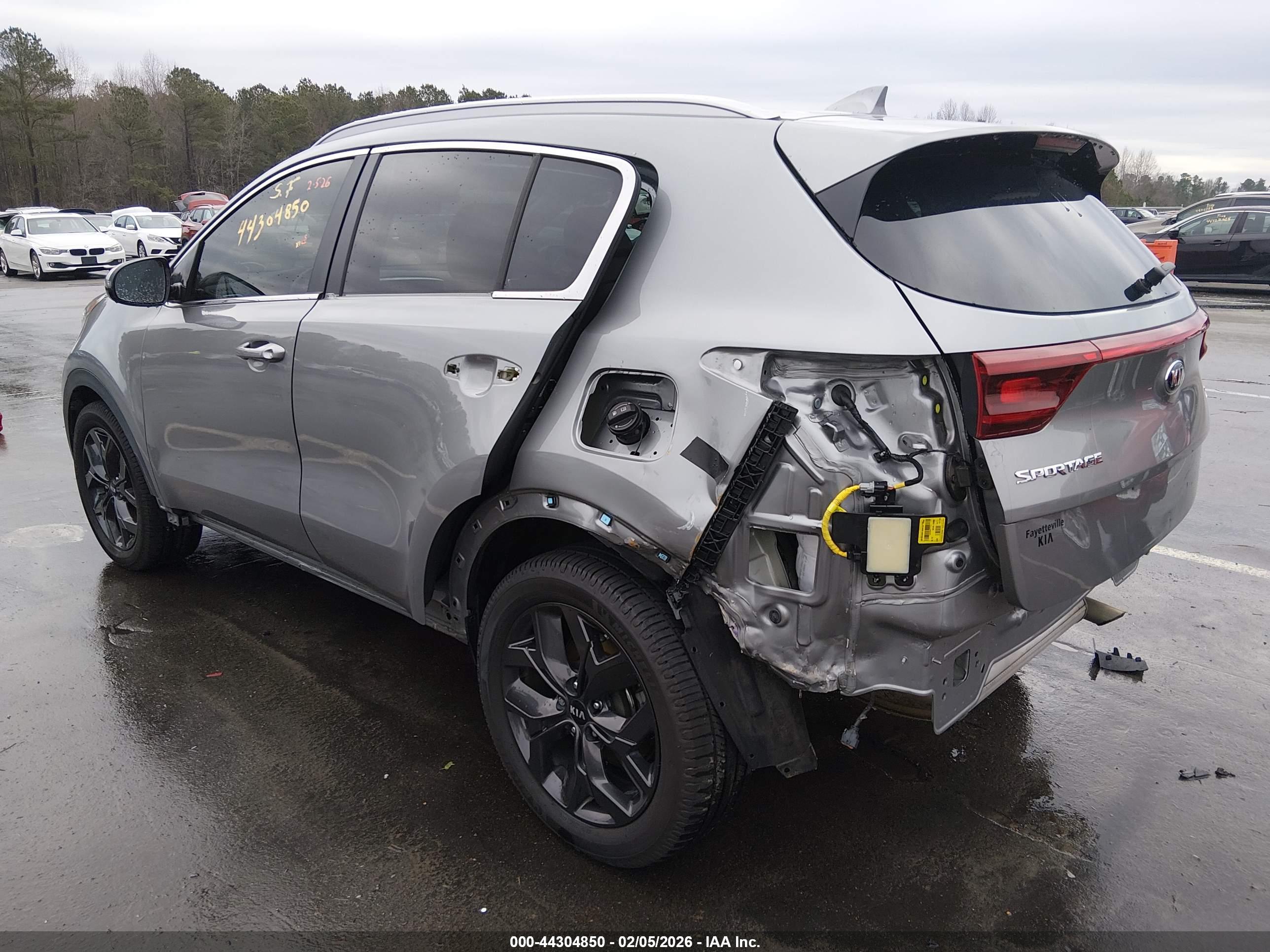 KIA SPORTAGE image 3