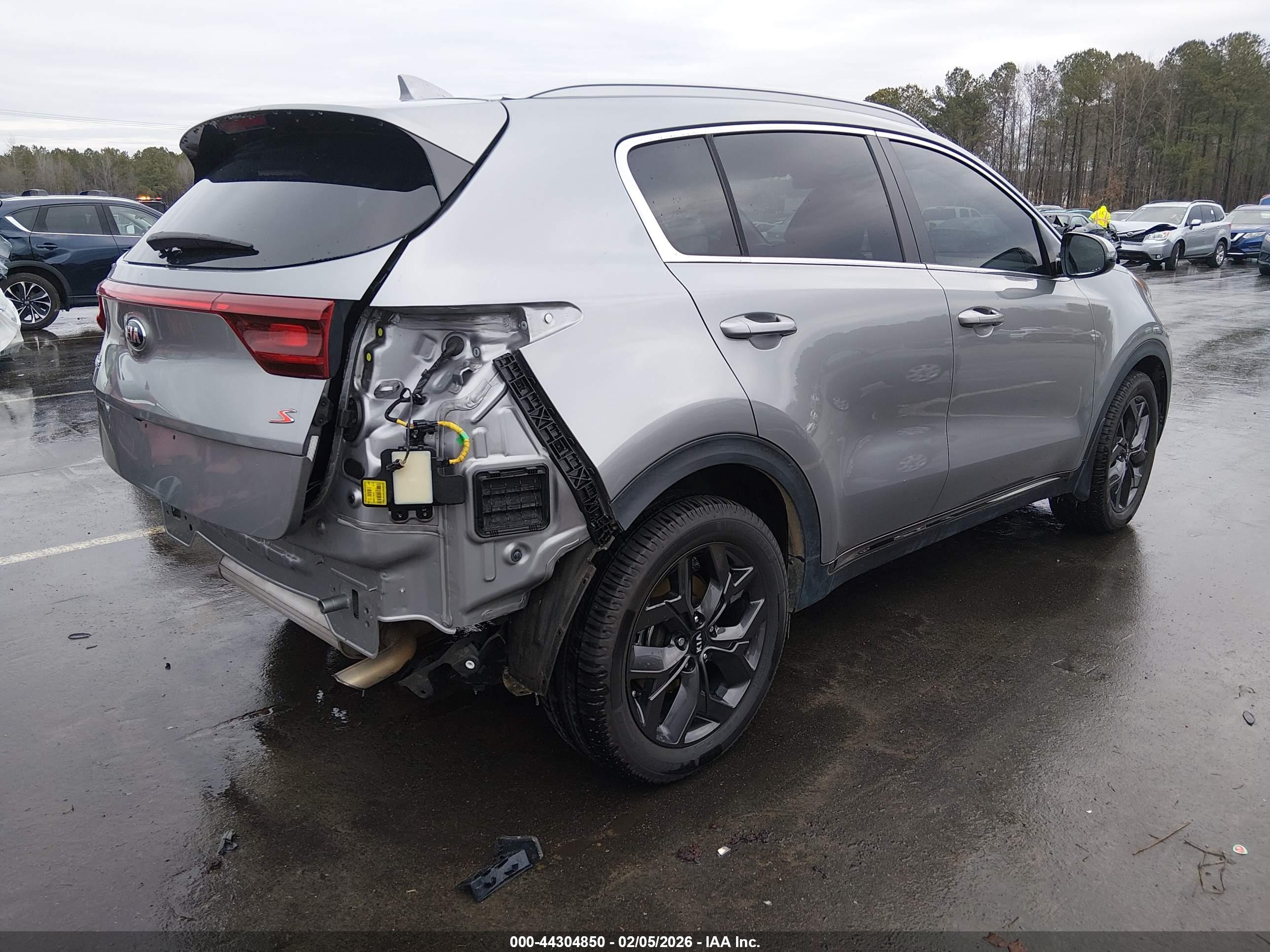 KIA SPORTAGE image 4