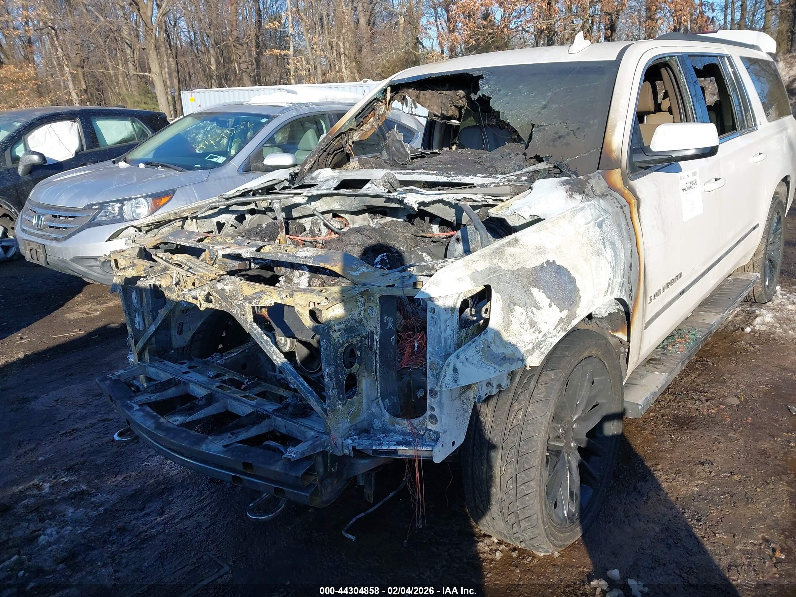 CHEVROLET SUBURBAN image 6