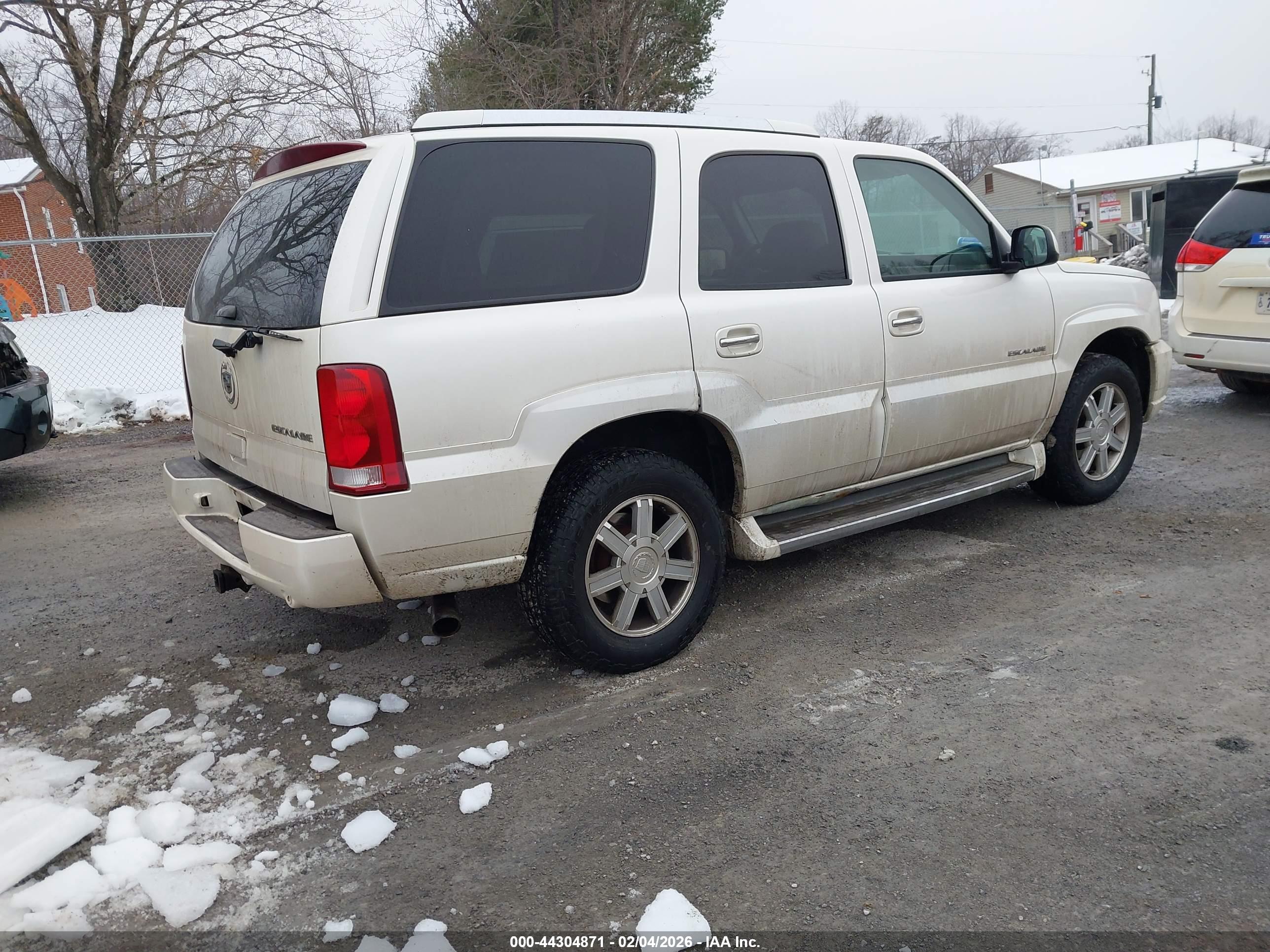 CADILLAC ESCALADE image 4
