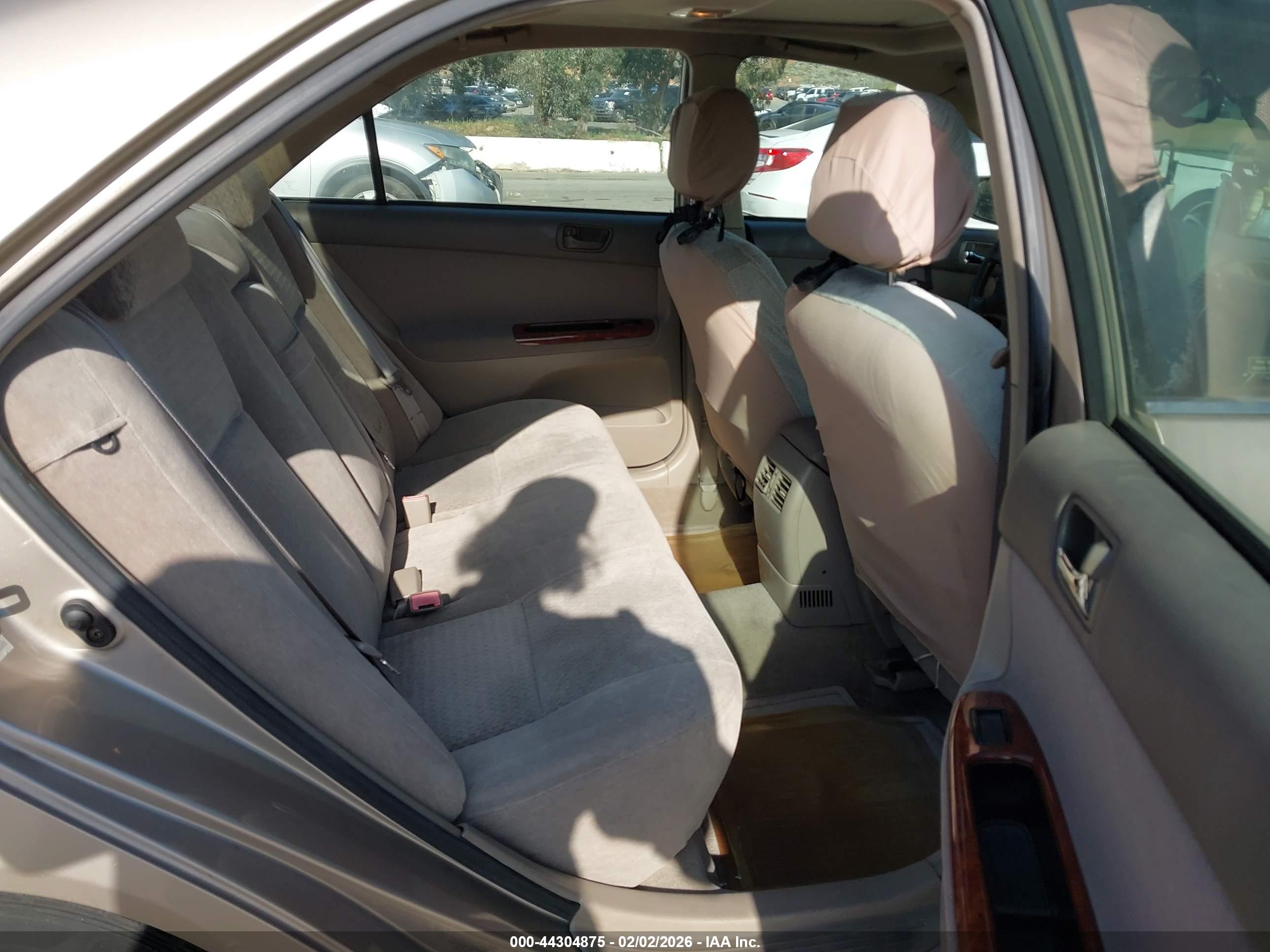 TOYOTA CAMRY image 8