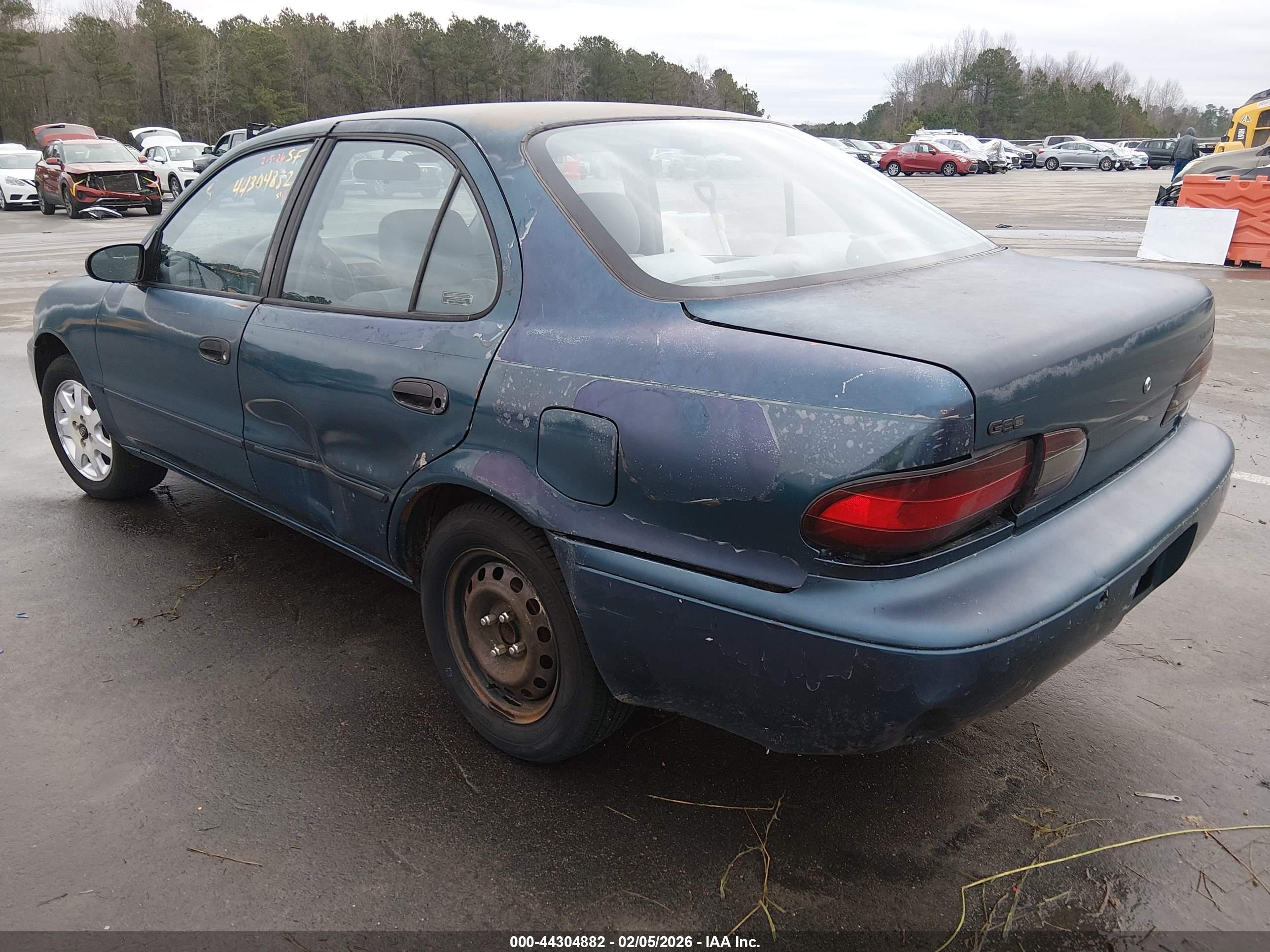 CHEVROLET PRIZM image 3