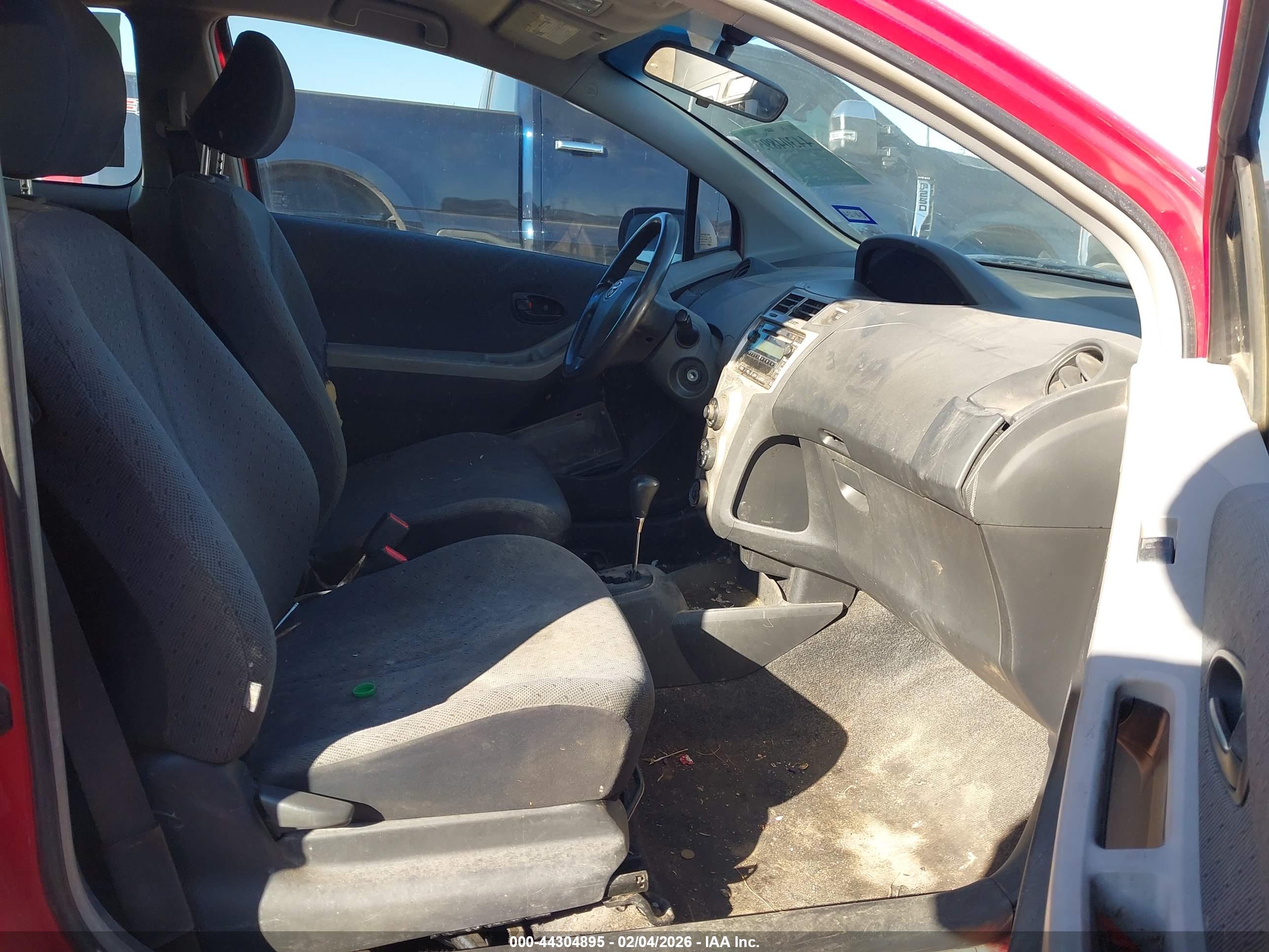 TOYOTA YARIS image 5