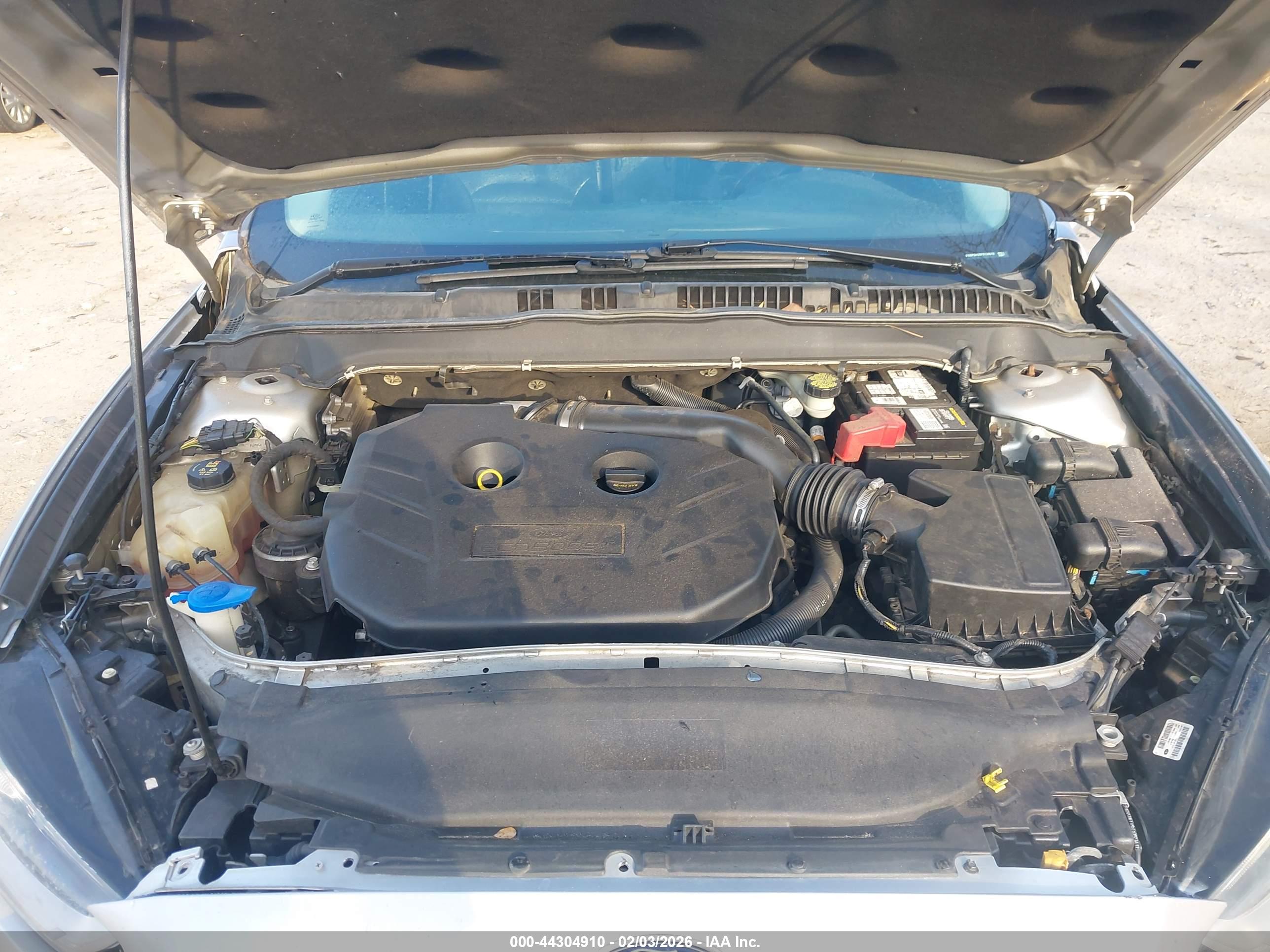 FORD FUSION image 10