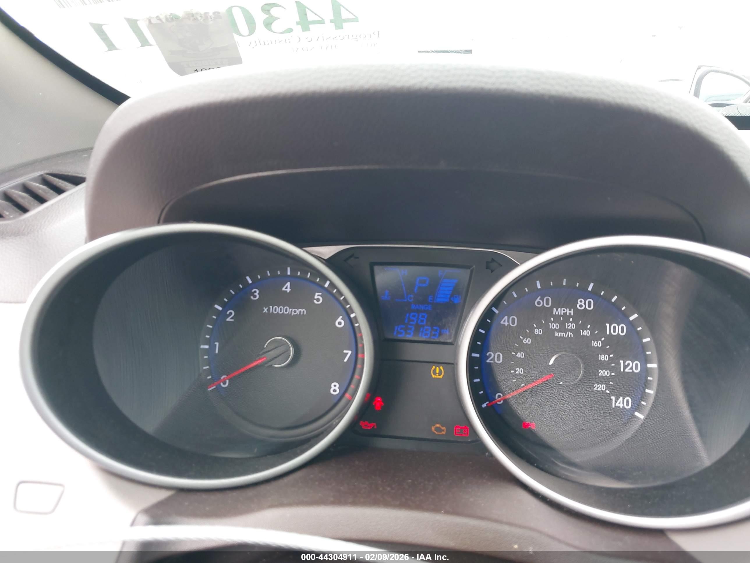 HYUNDAI TUCSON image 7