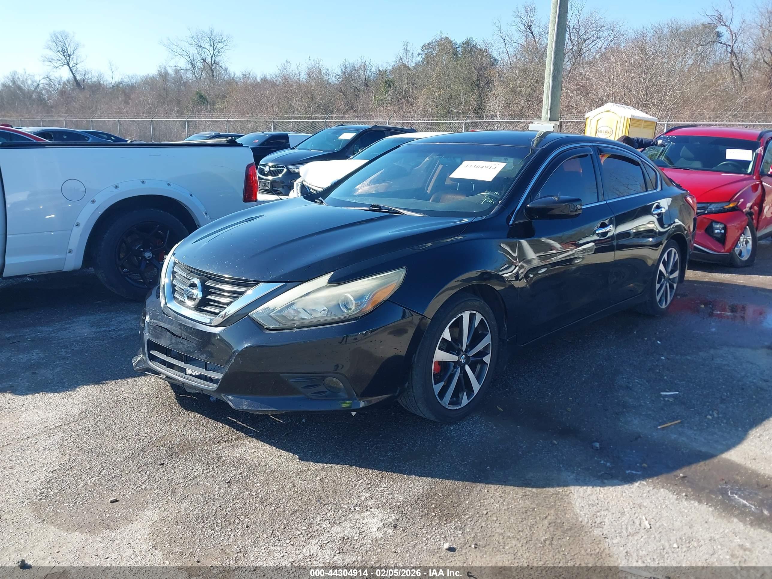 NISSAN ALTIMA image 2