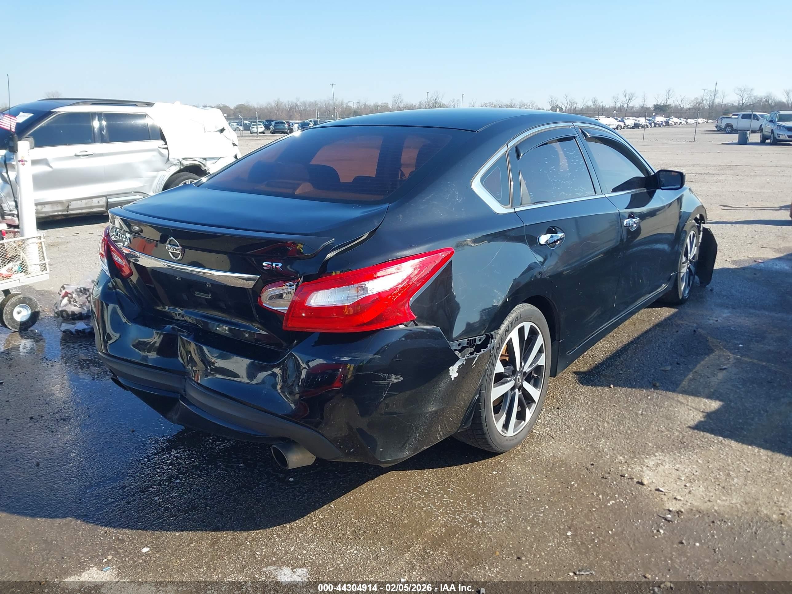 NISSAN ALTIMA image 4