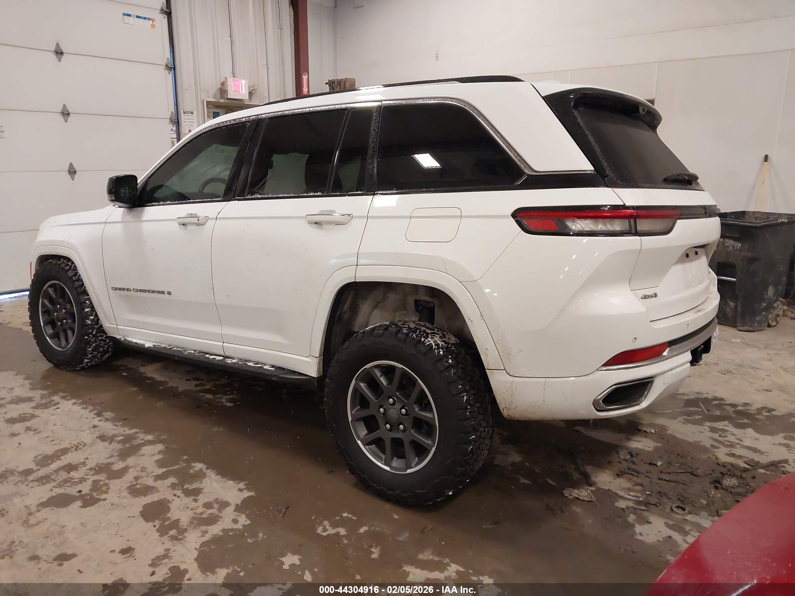 JEEP GRAND image 3