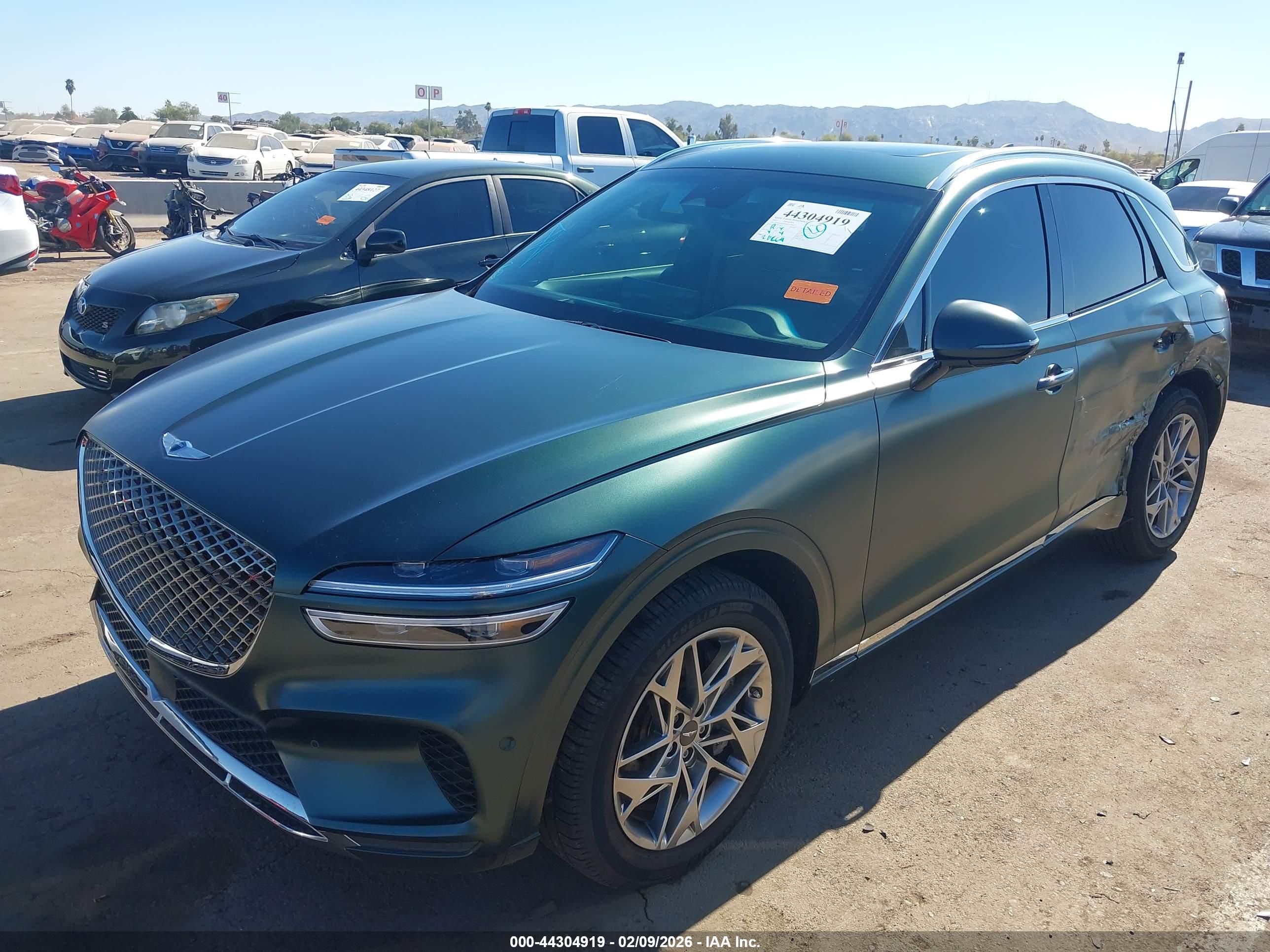 GENESIS GV70 image 2
