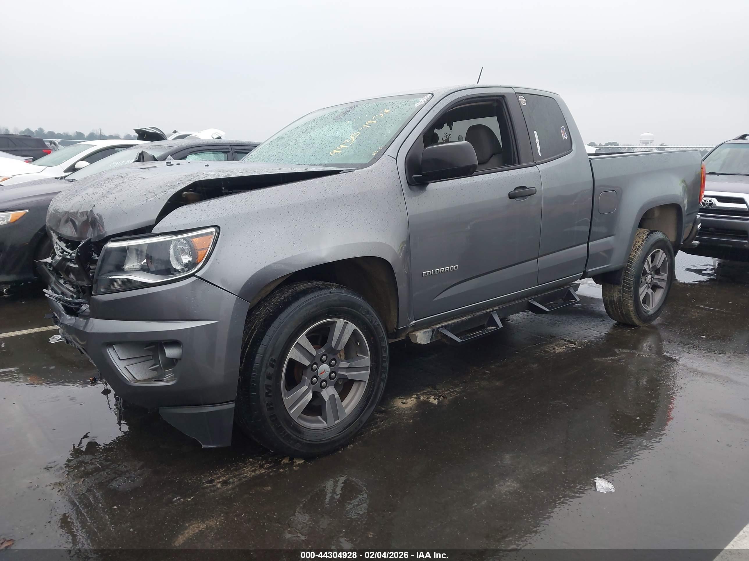 CHEVROLET COLORADO image 2
