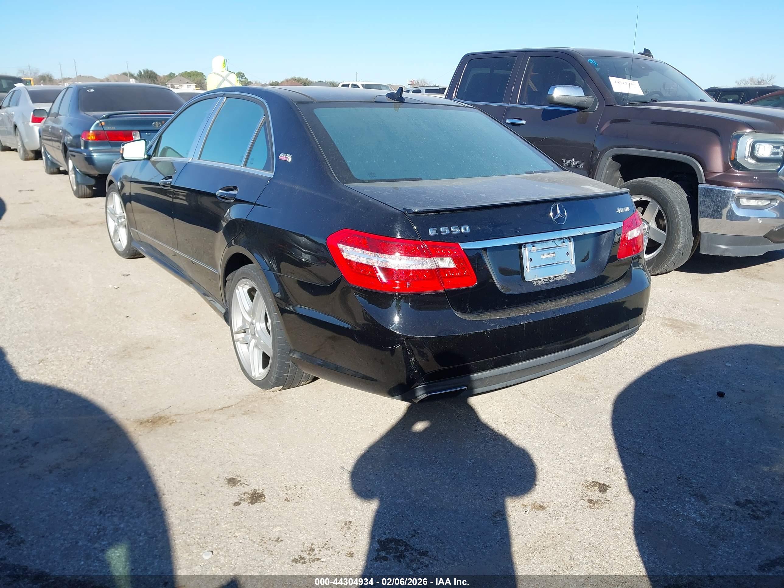 MERCEDES-BENZ E image 3