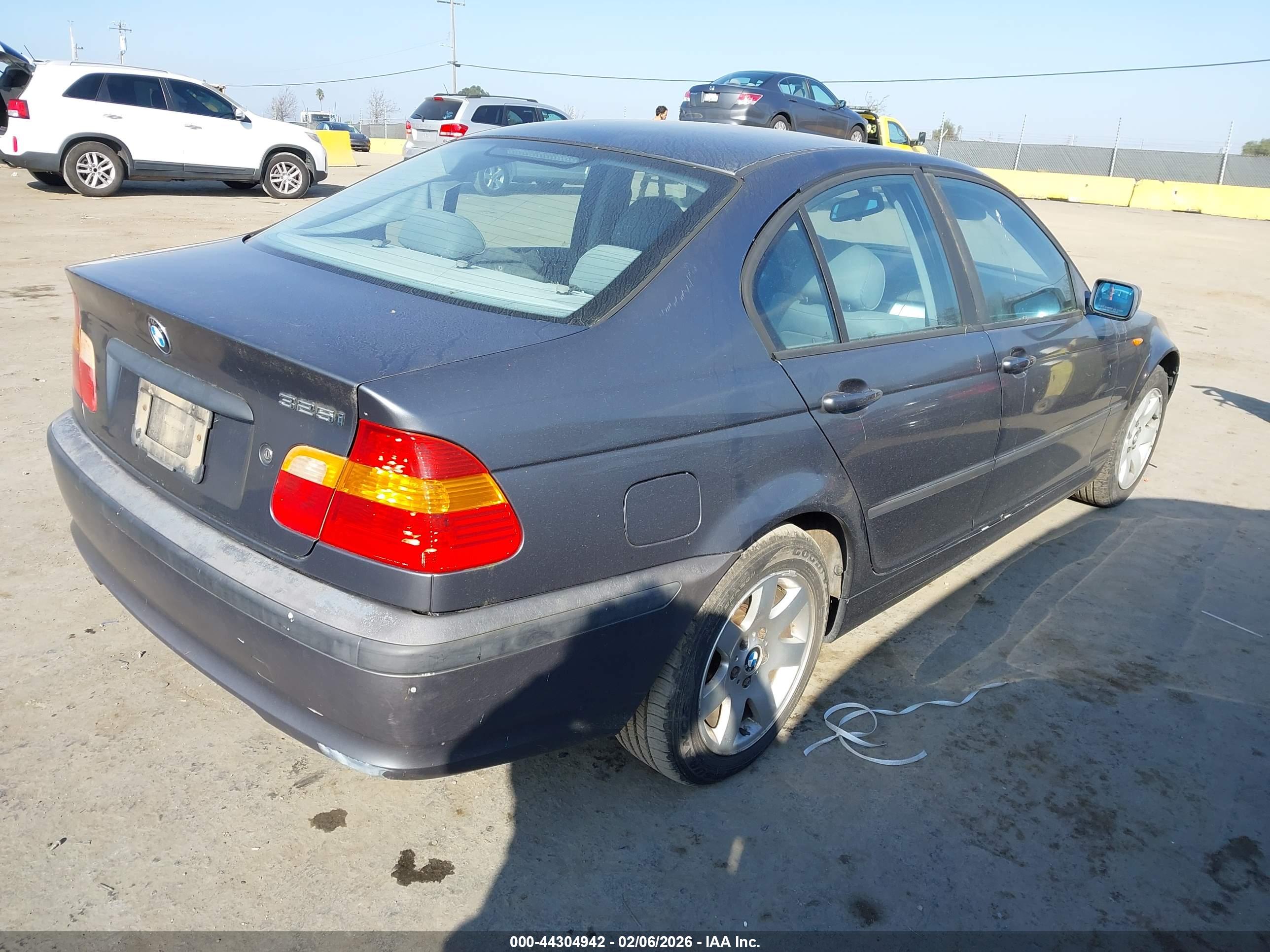 BMW 325I image 4