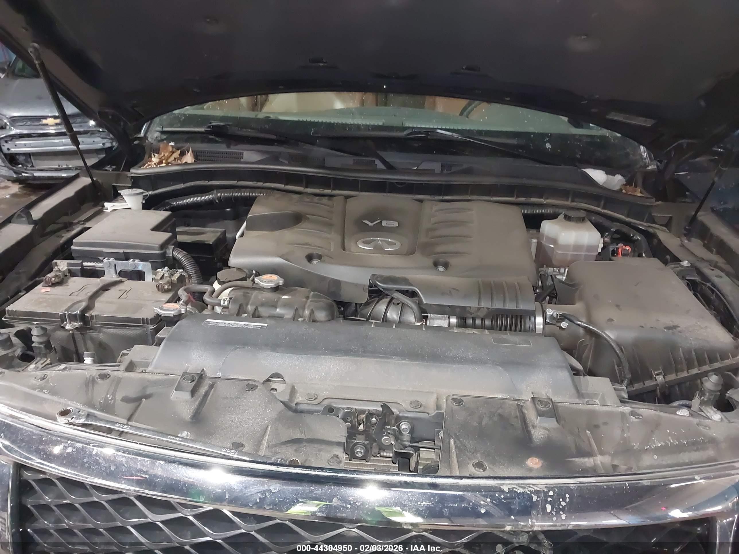 INFINITI QX80 image 10