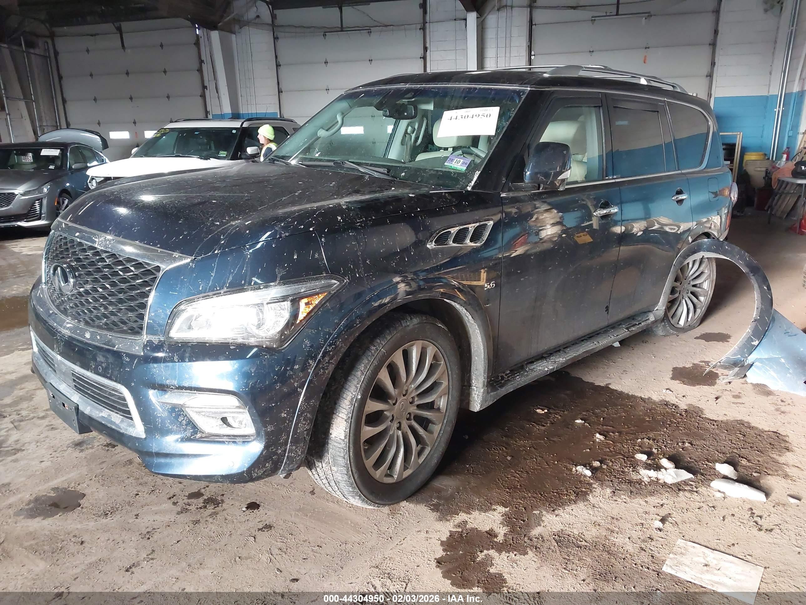 INFINITI QX80 image 2