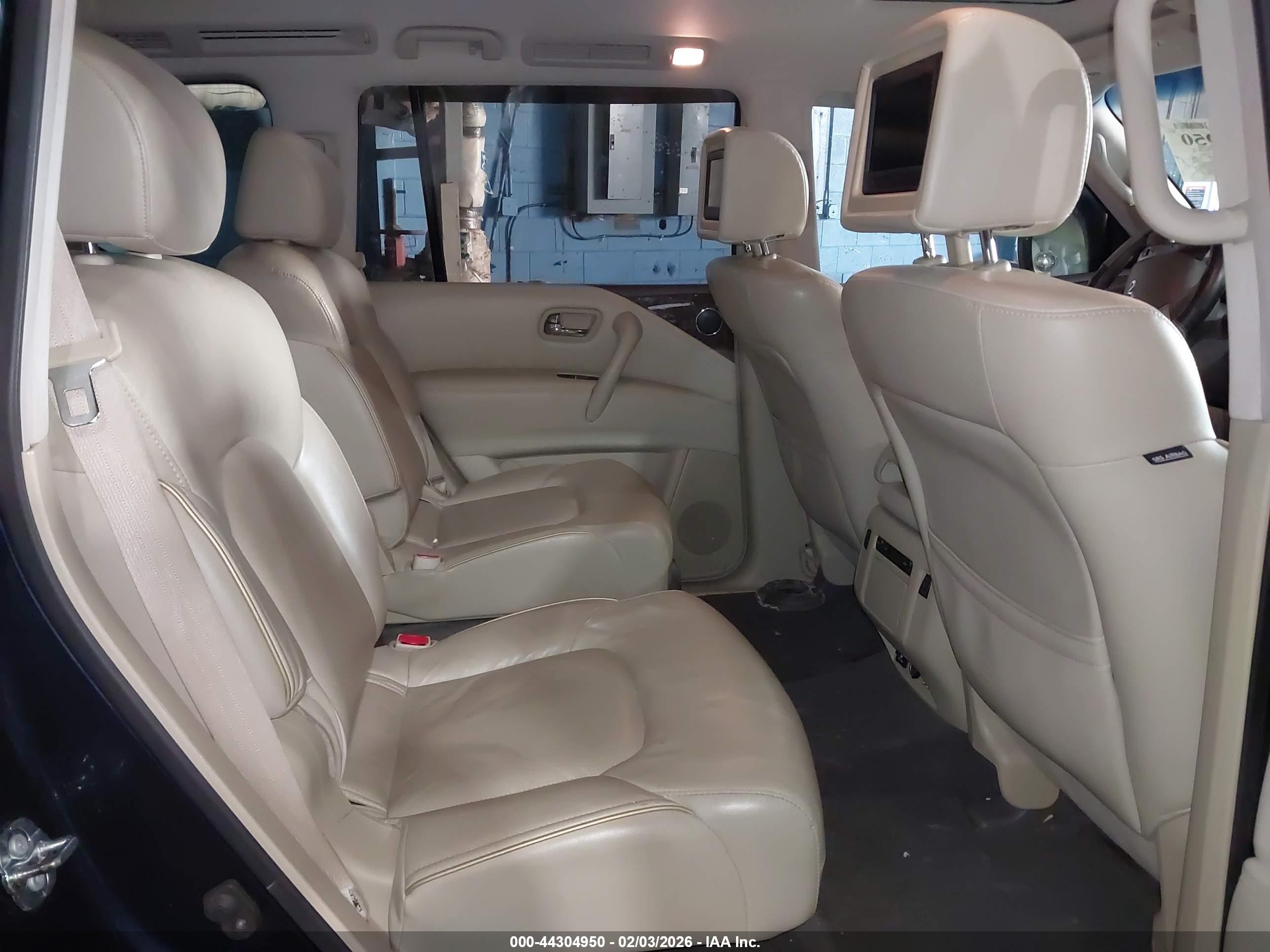 INFINITI QX80 image 8