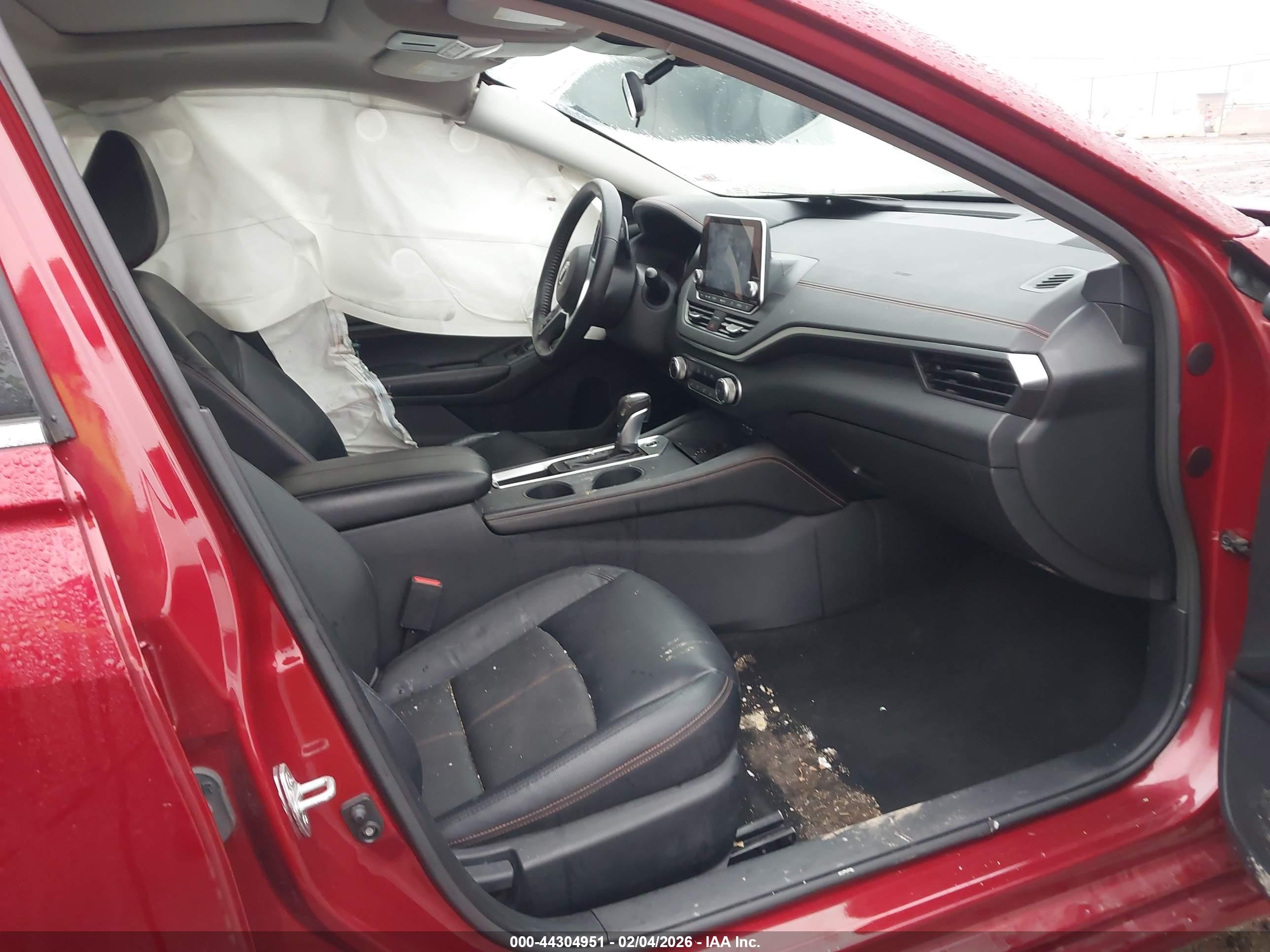 NISSAN ALTIMA image 5