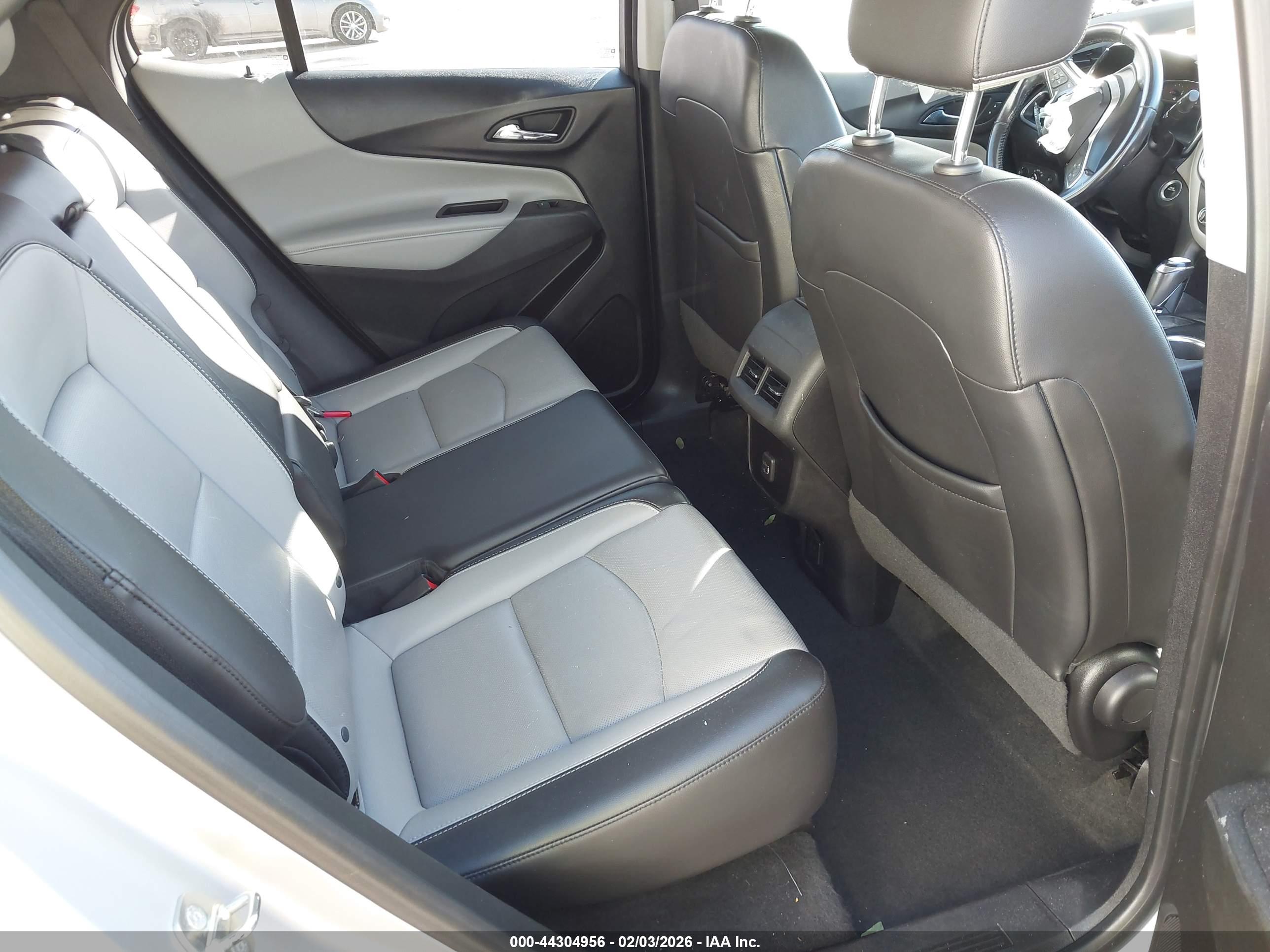CHEVROLET EQUINOX image 8