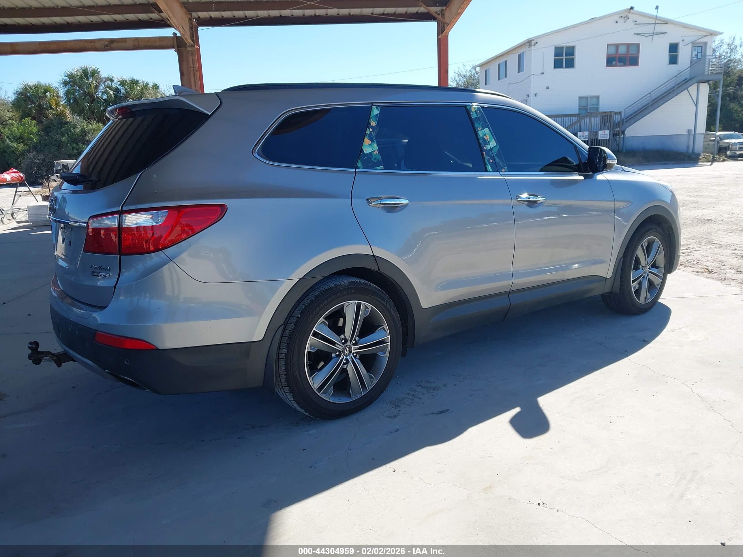 HYUNDAI SANTA image 4