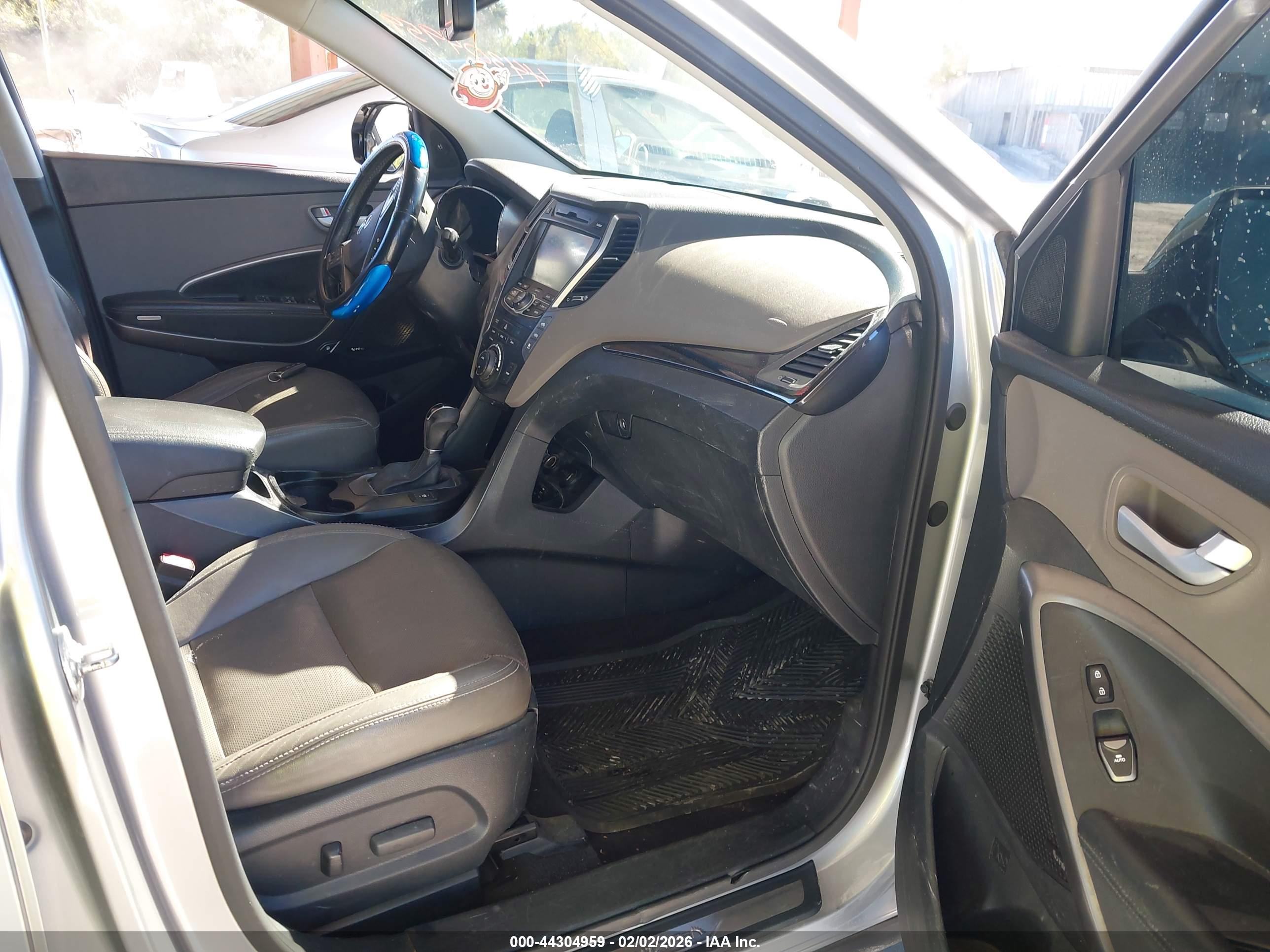 HYUNDAI SANTA image 5